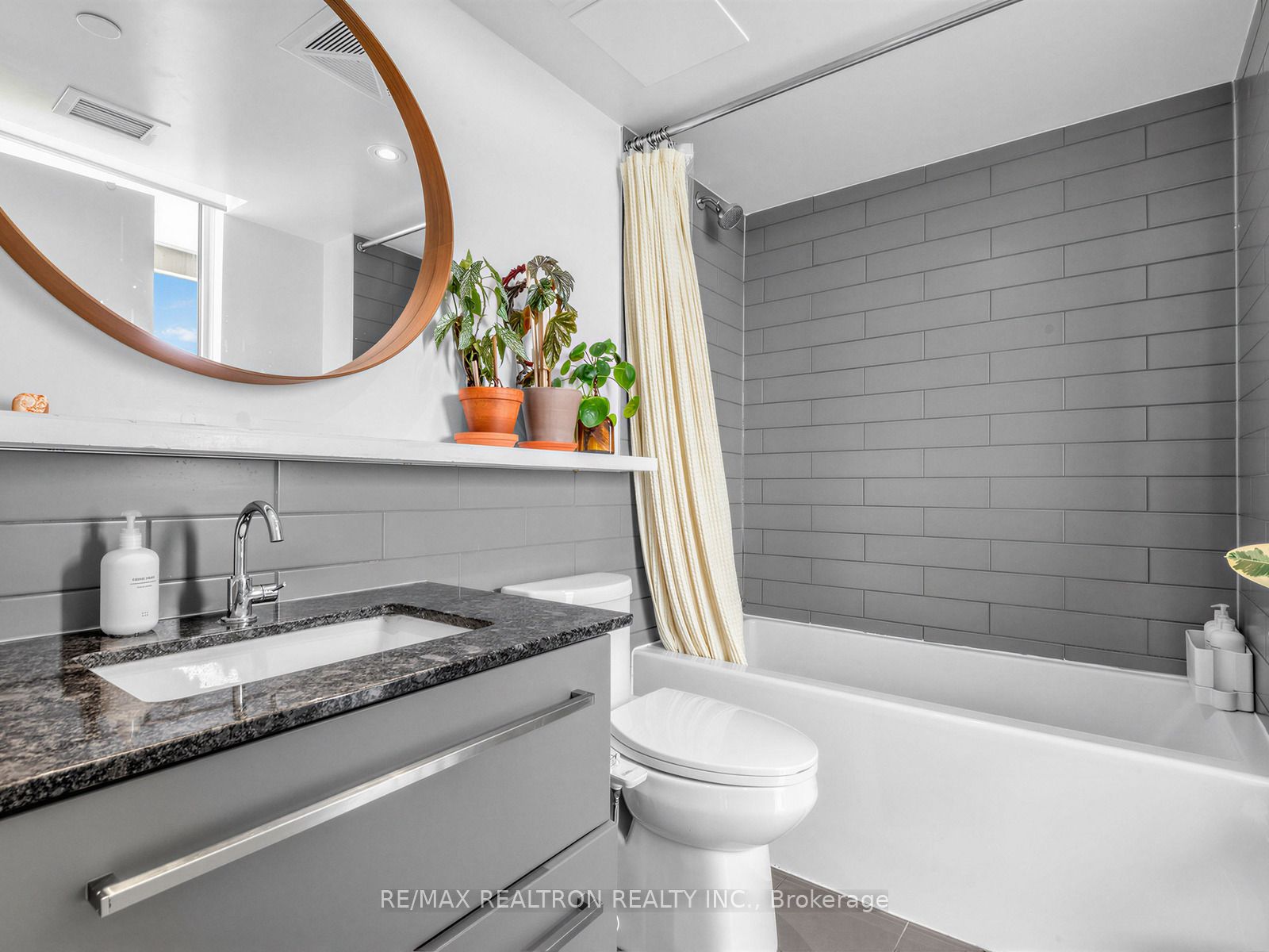 160 Flemington Road 1005 Property Photo 20