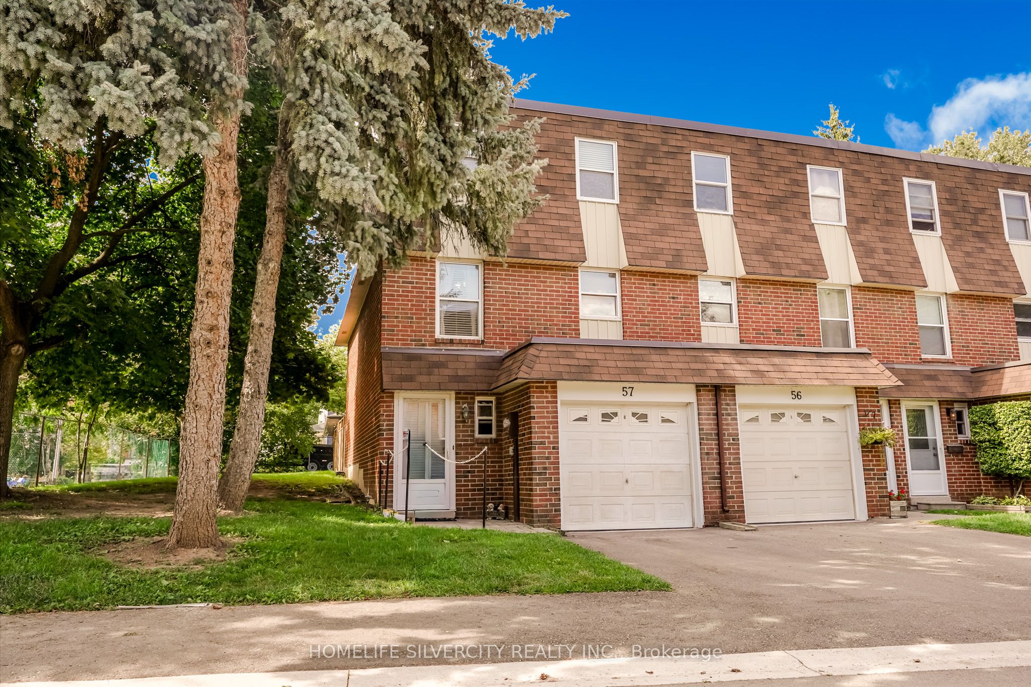 235 Bronte Street S 57 Property Photo 3