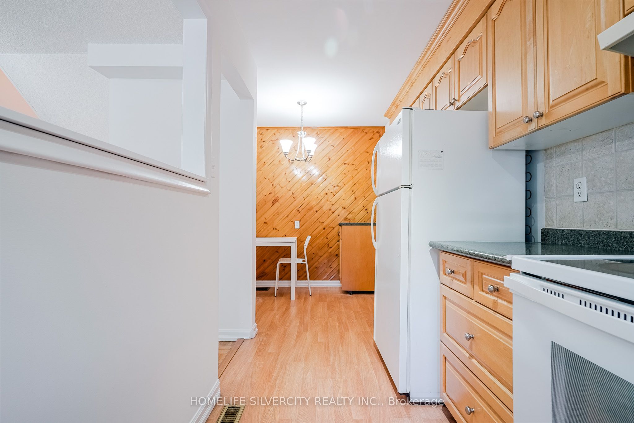 235 Bronte Street S 57 Property Photo 18