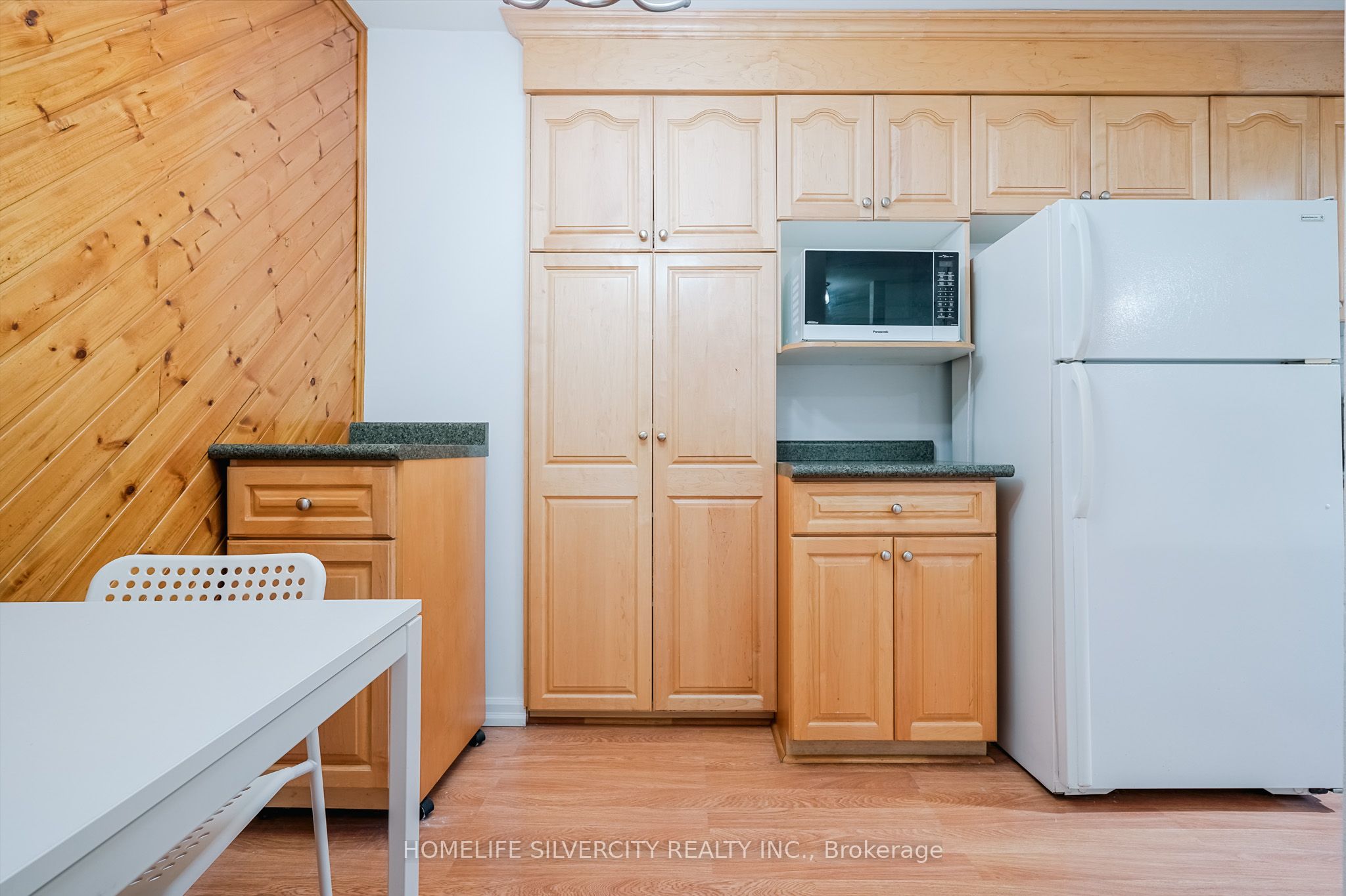 235 Bronte Street S 57 Property Photo 20