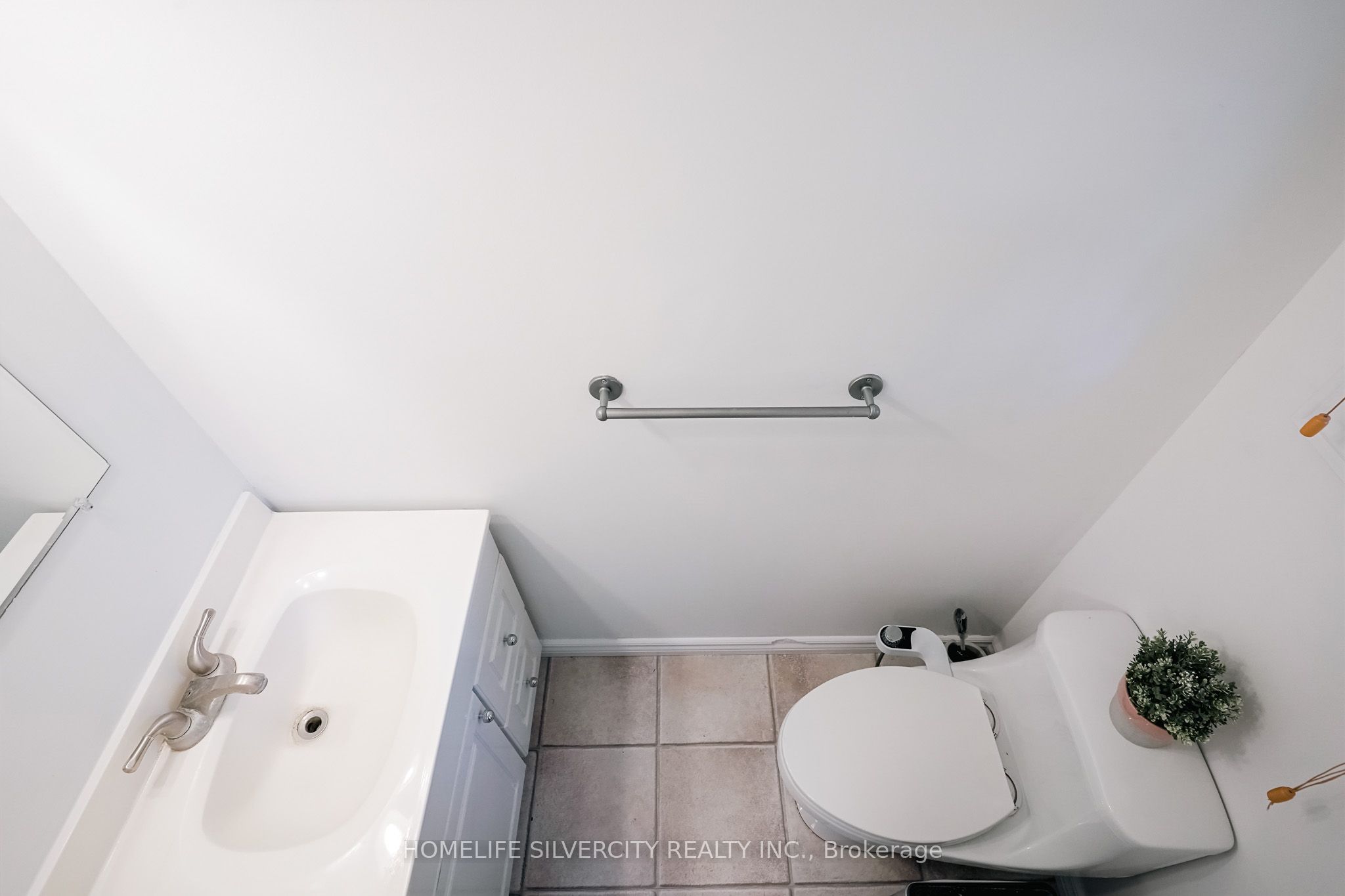 235 Bronte Street S 57 Property Photo 22