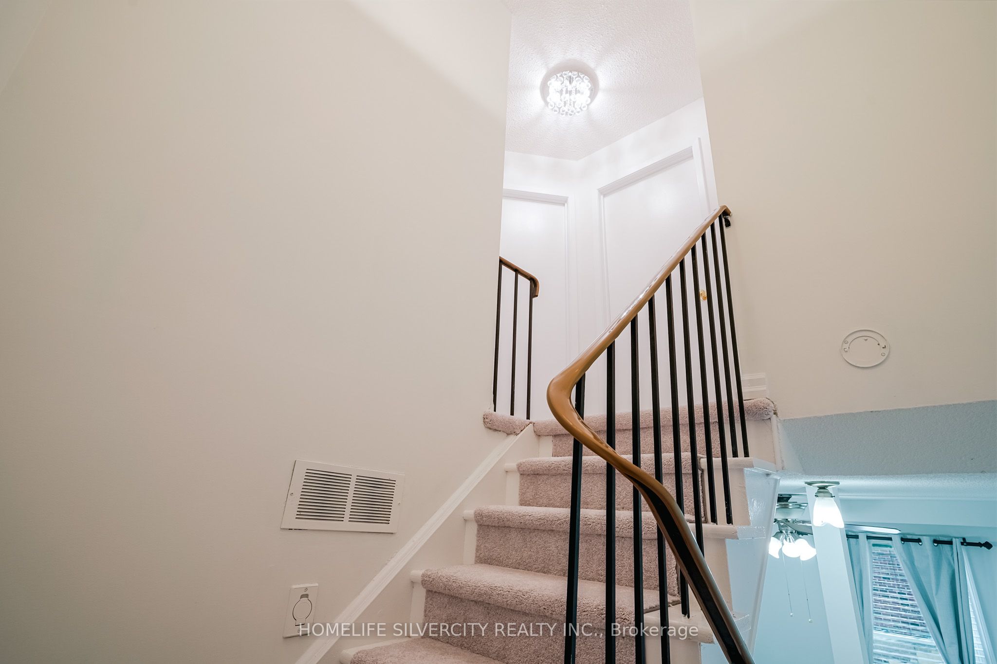 235 Bronte Street S 57 Property Photo 23