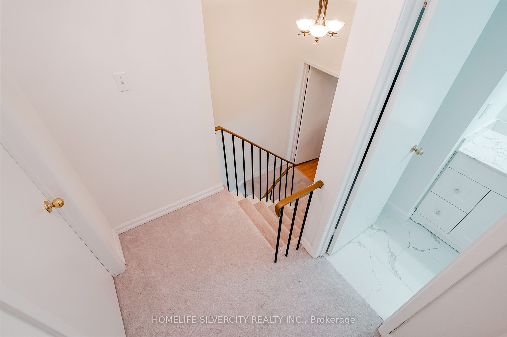 235 Bronte Street S 57 Property Photo 24