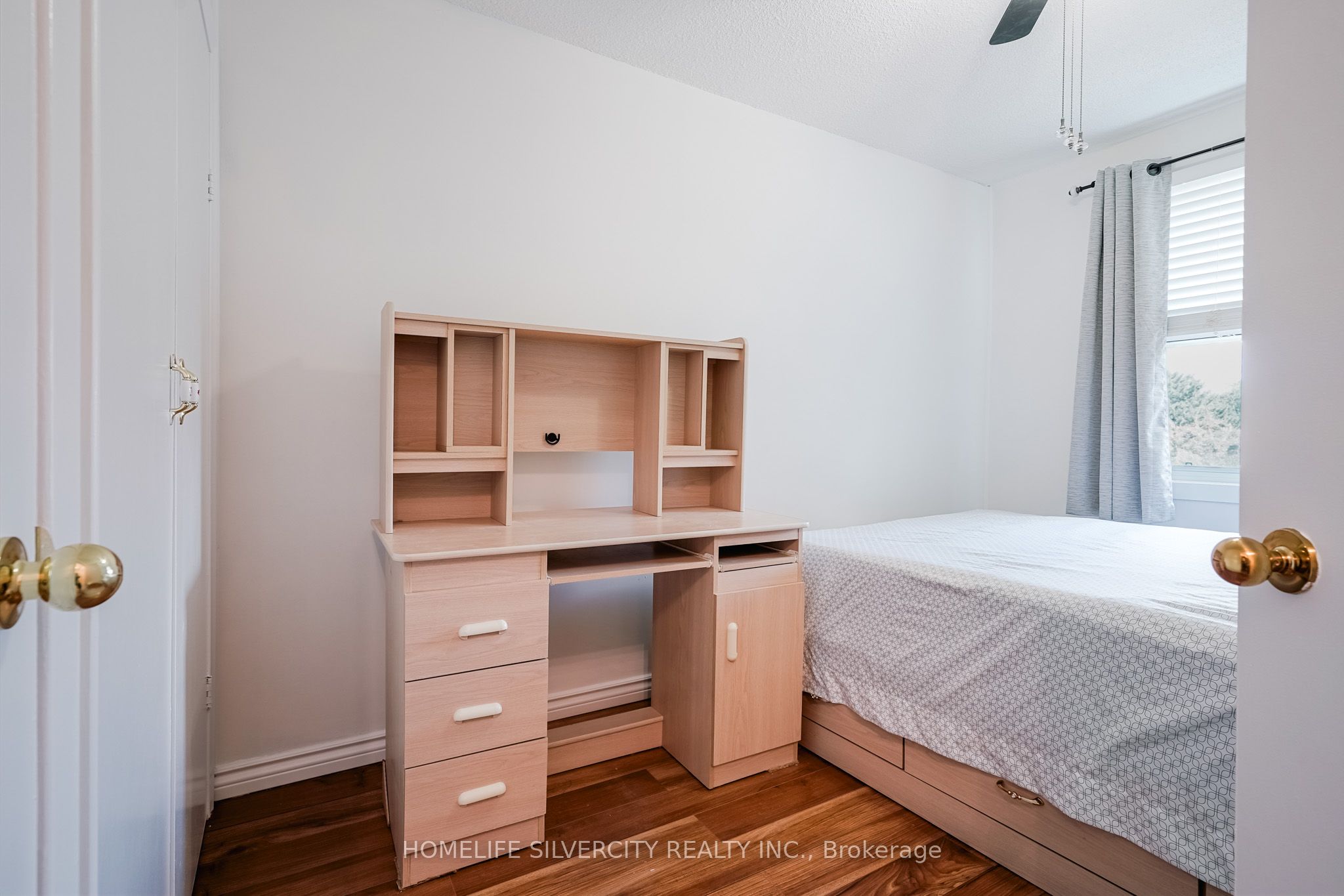 235 Bronte Street S 57 Property Photo 26