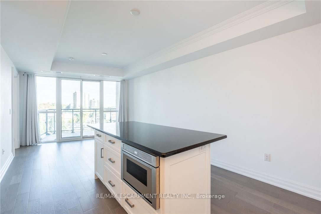 2060 Lakeshore Road 406 Property Photo 19