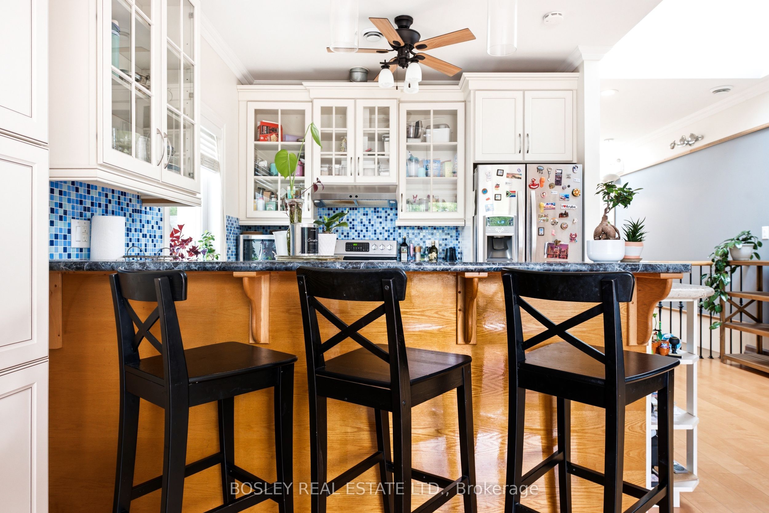 115 Roncesvalles Avenue 3 Property Photo 8