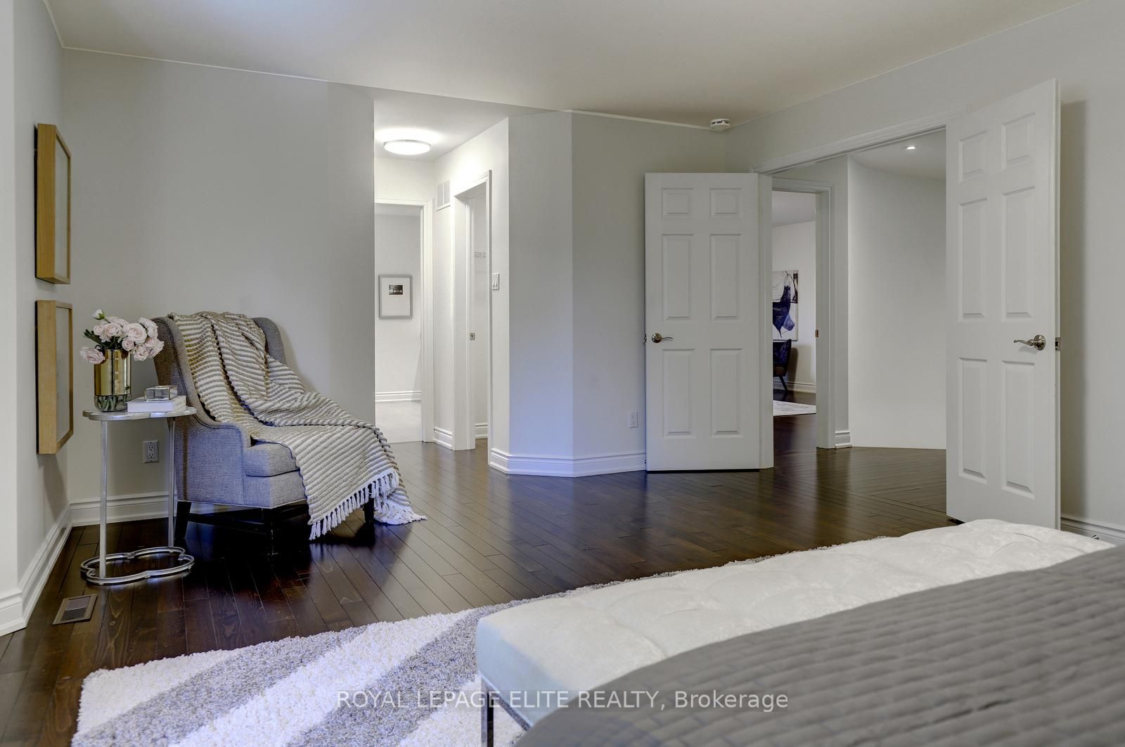 1019 Skyvalley Crescent Property Photo 29