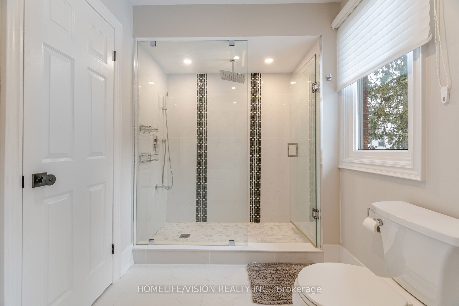 1298 Bunsden Avenue Property Photo 22
