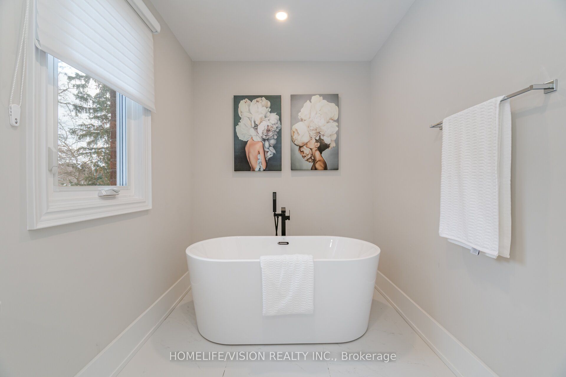 1298 Bunsden Avenue Property Photo 23