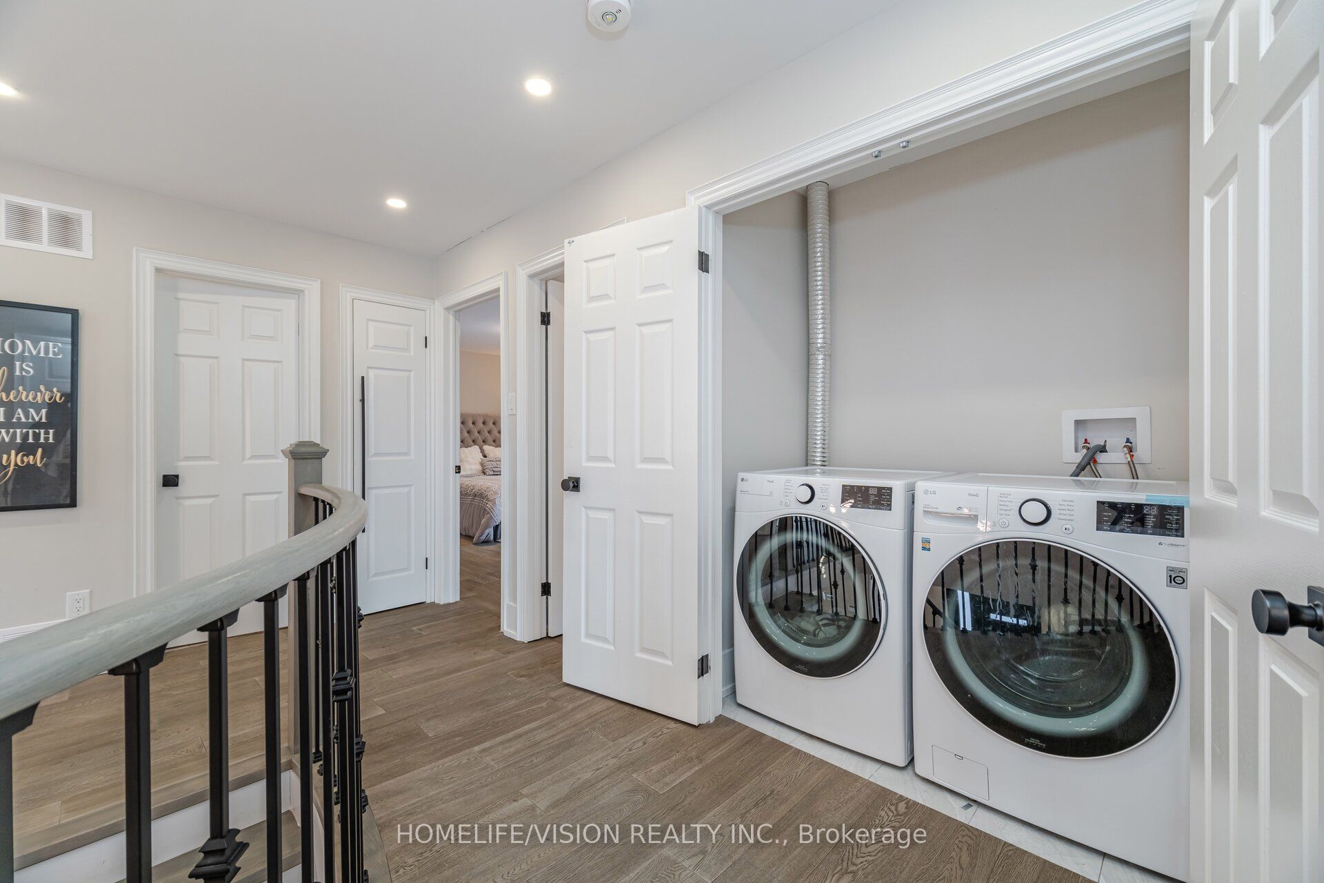 1298 Bunsden Avenue Property Photo 29