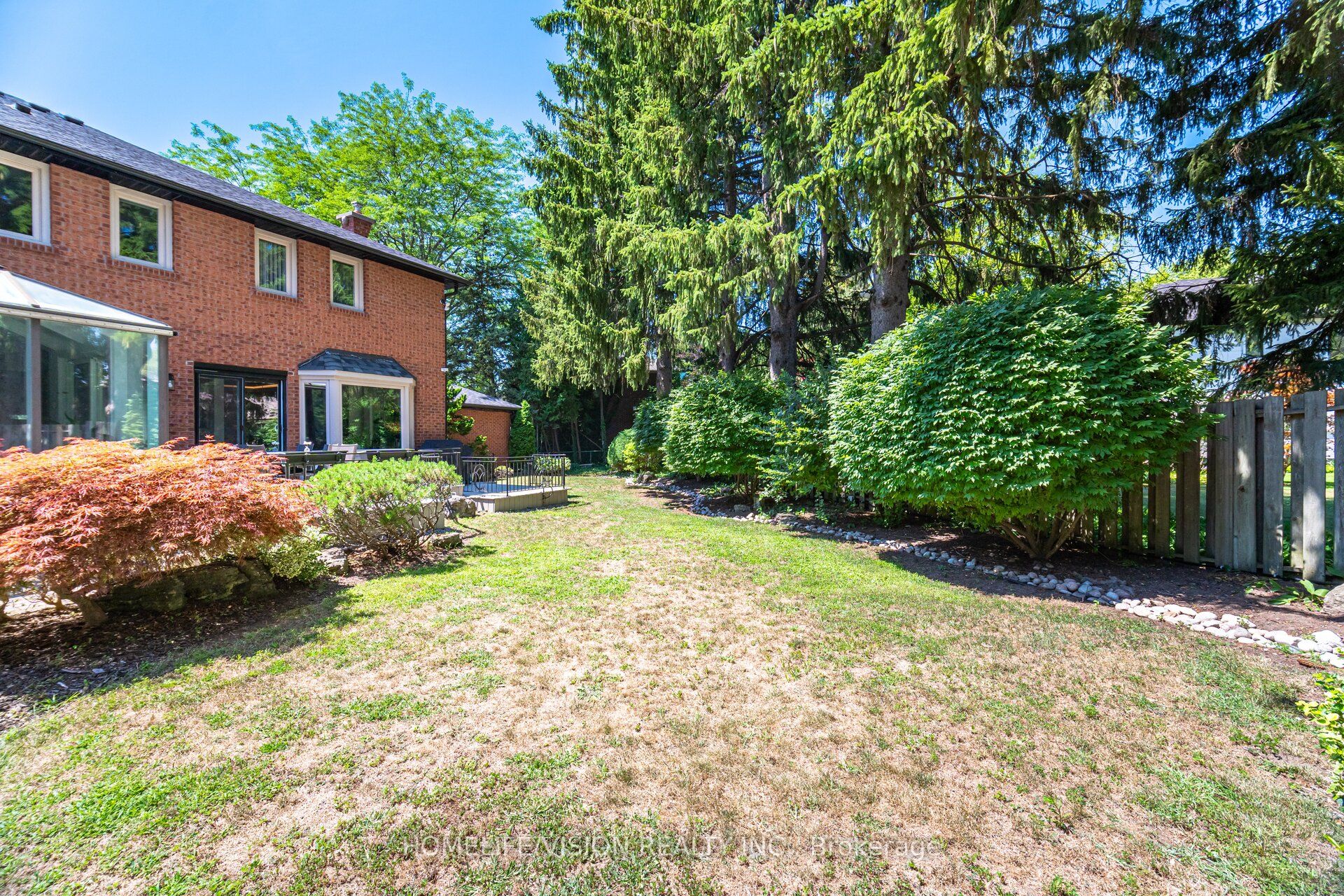 1298 Bunsden Avenue Property Photo 38