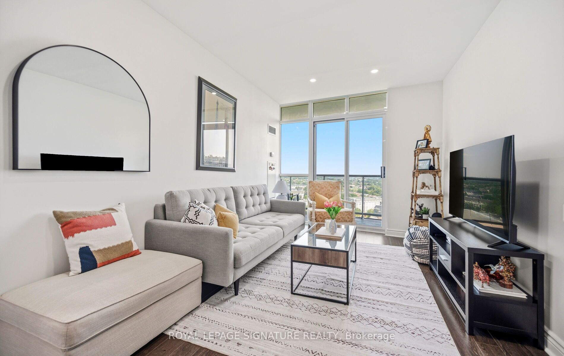 90 Absolute Avenue 1301 Property Photo 10