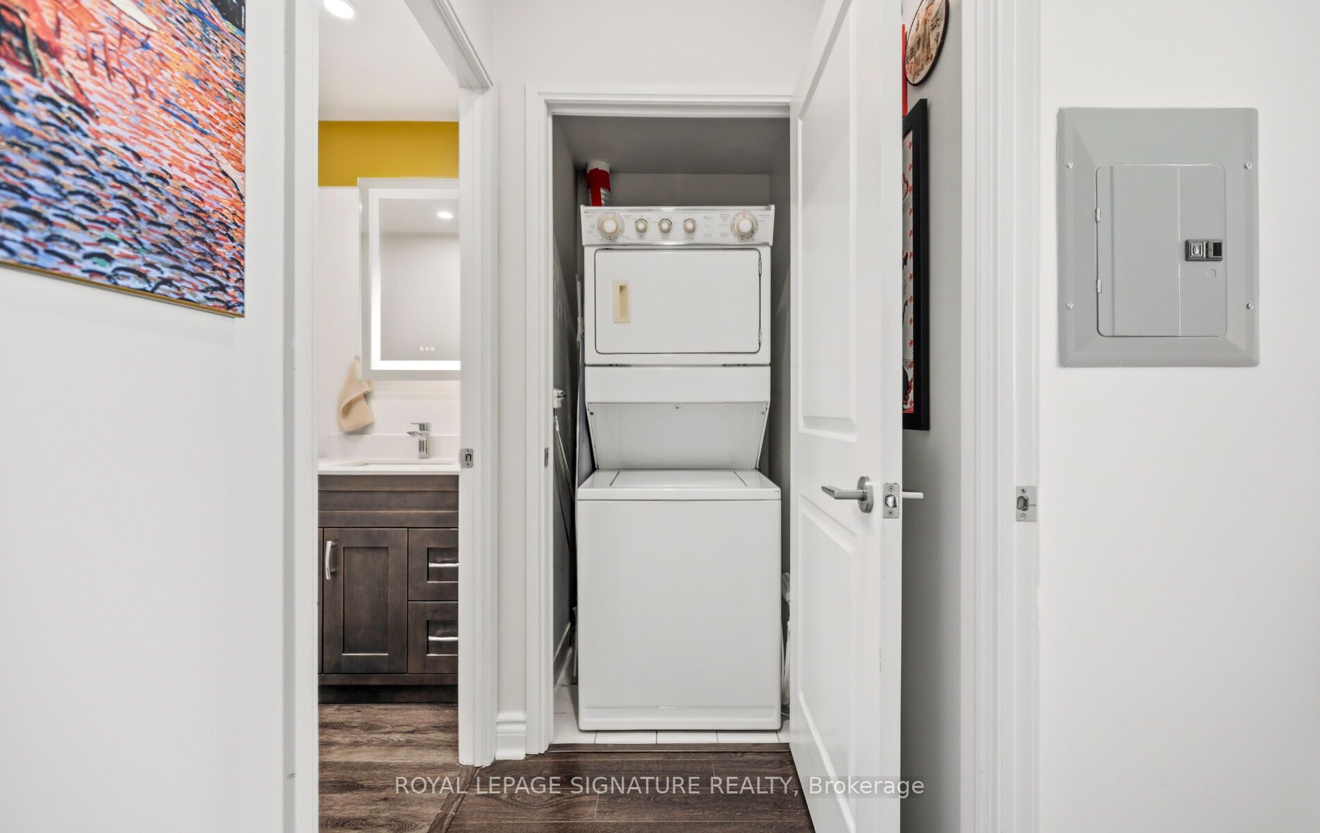 90 Absolute Avenue 1301 Property Photo 18