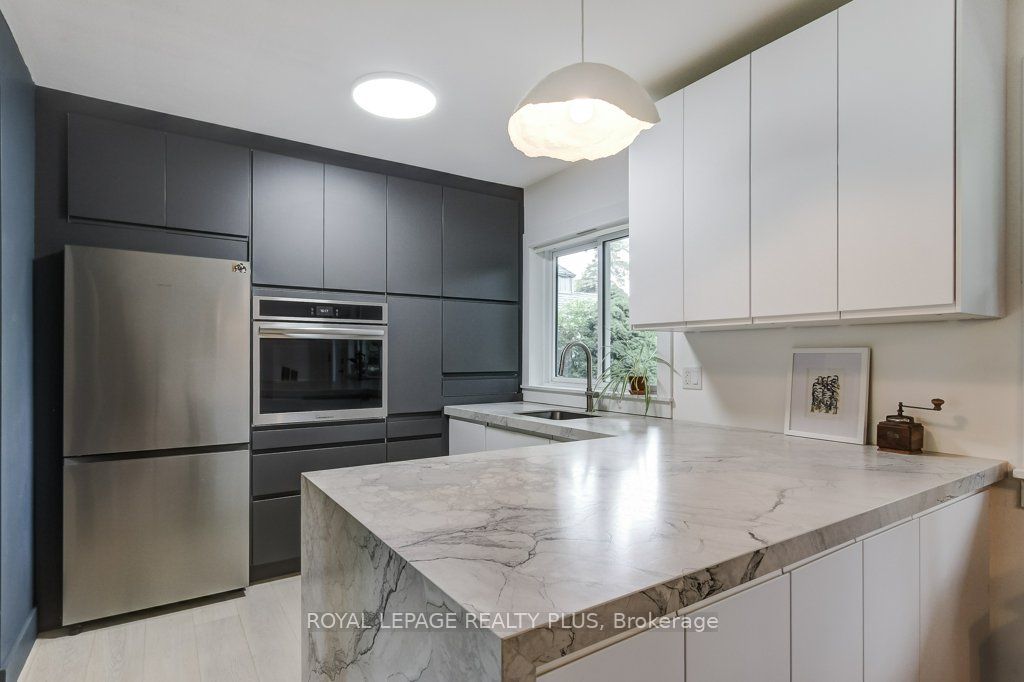 5322 Windermere Drive Property Photo 14