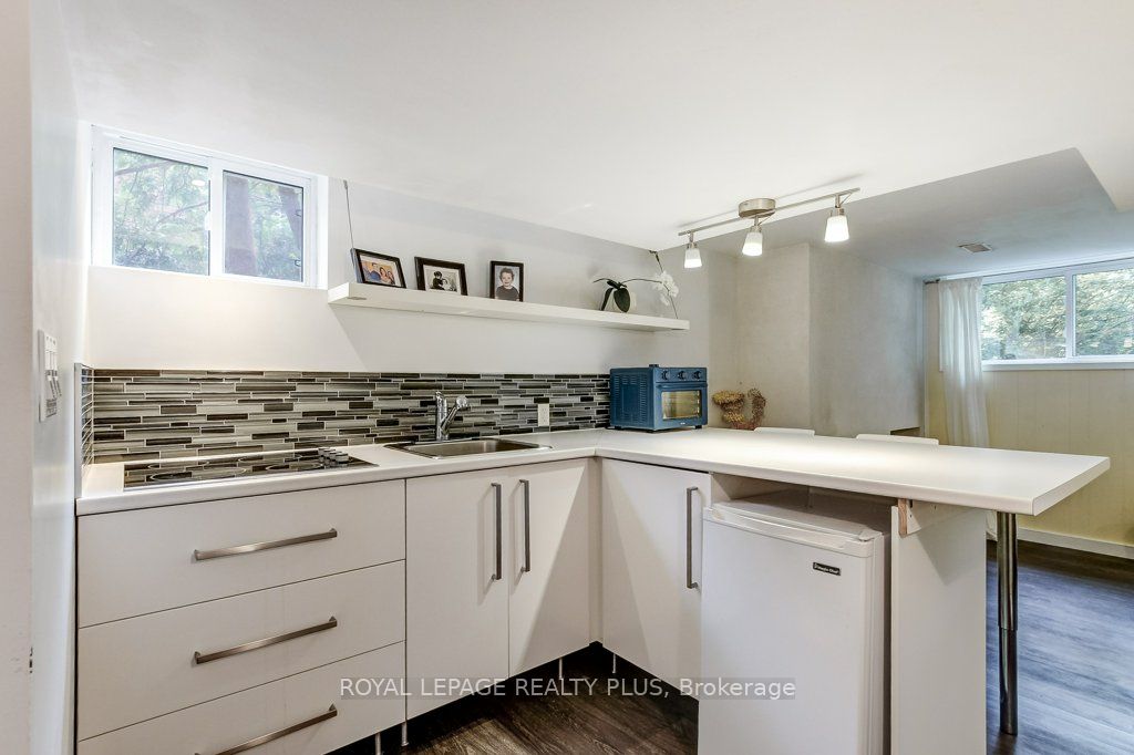 5322 Windermere Drive Property Photo 32