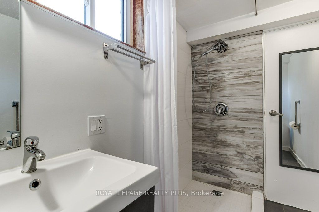 5322 Windermere Drive Property Photo 35