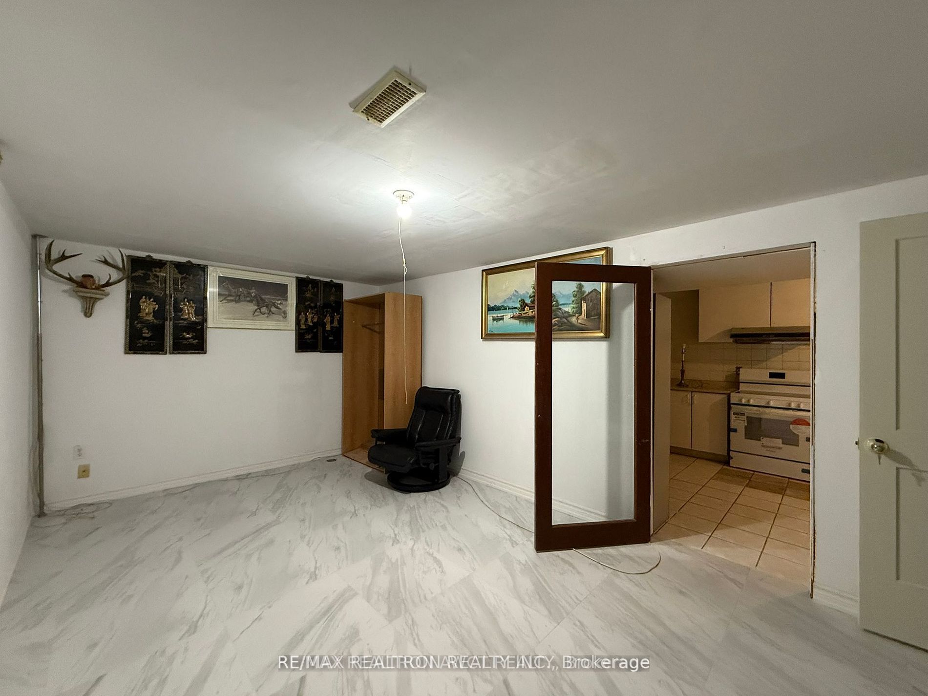 61 Wilmont Drive Property Photo 8