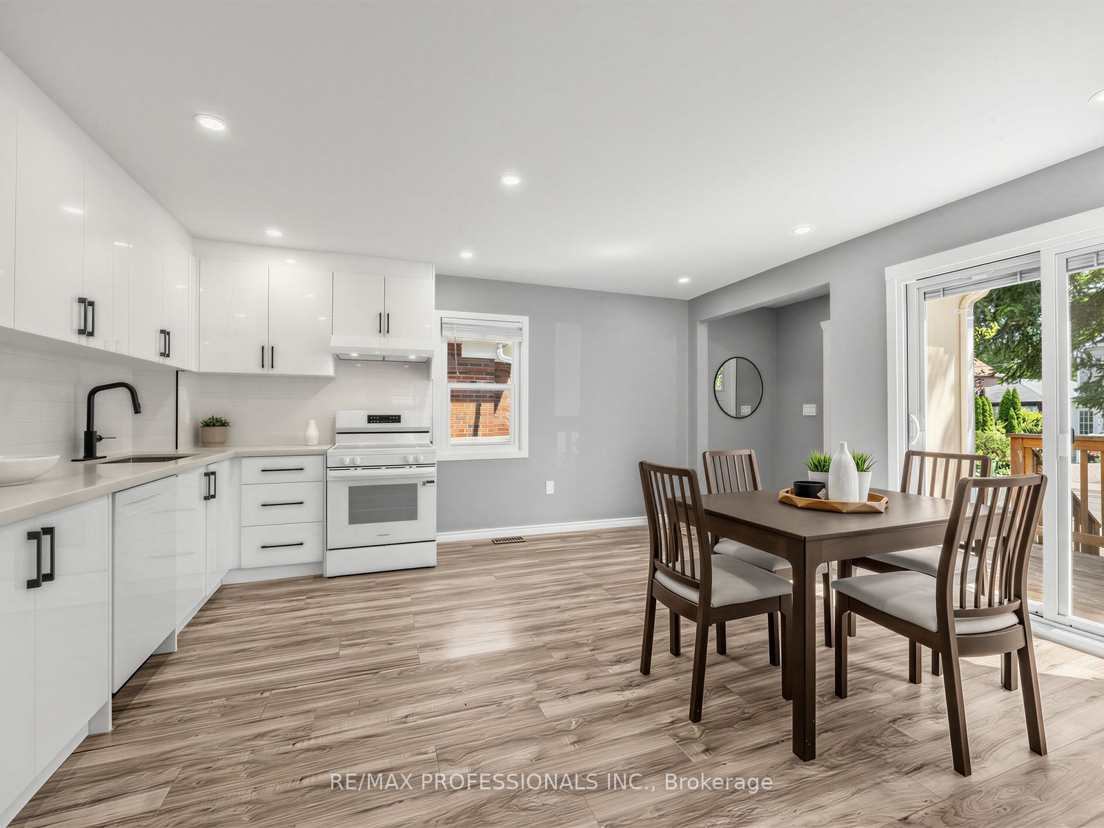 76 Macdonald Street Property Photo 4