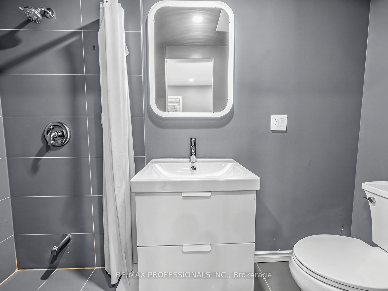 76 Macdonald Street Property Photo 15