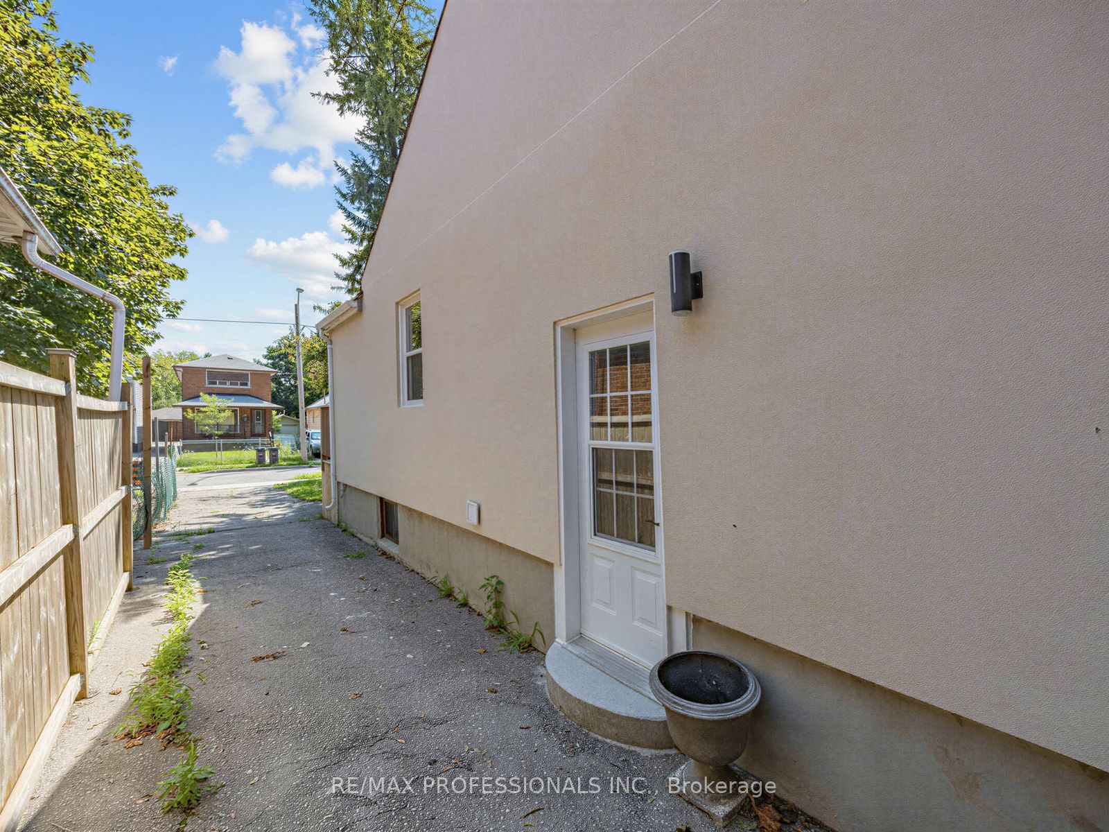 76 Macdonald Street Property Photo 30