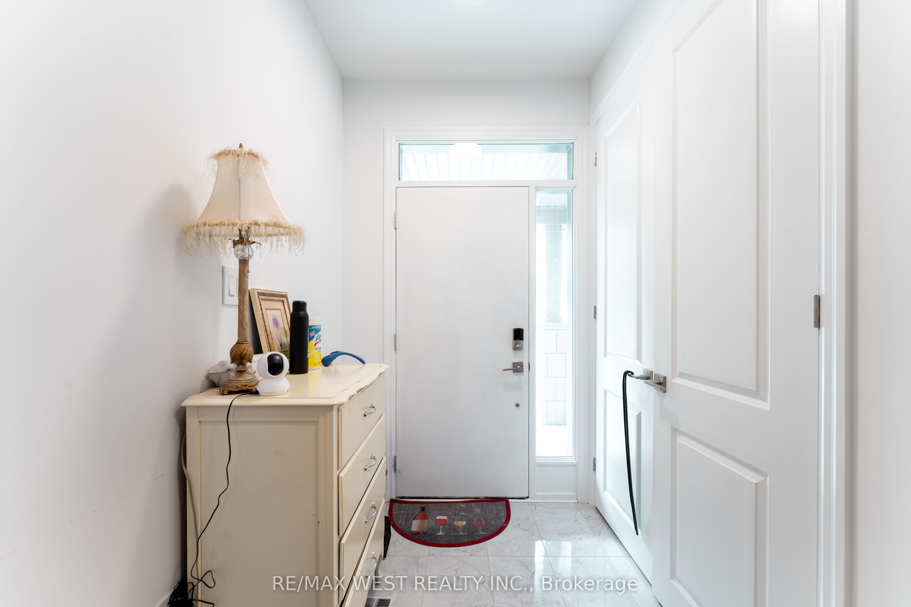 4124 Raybria Way Property Photo 4