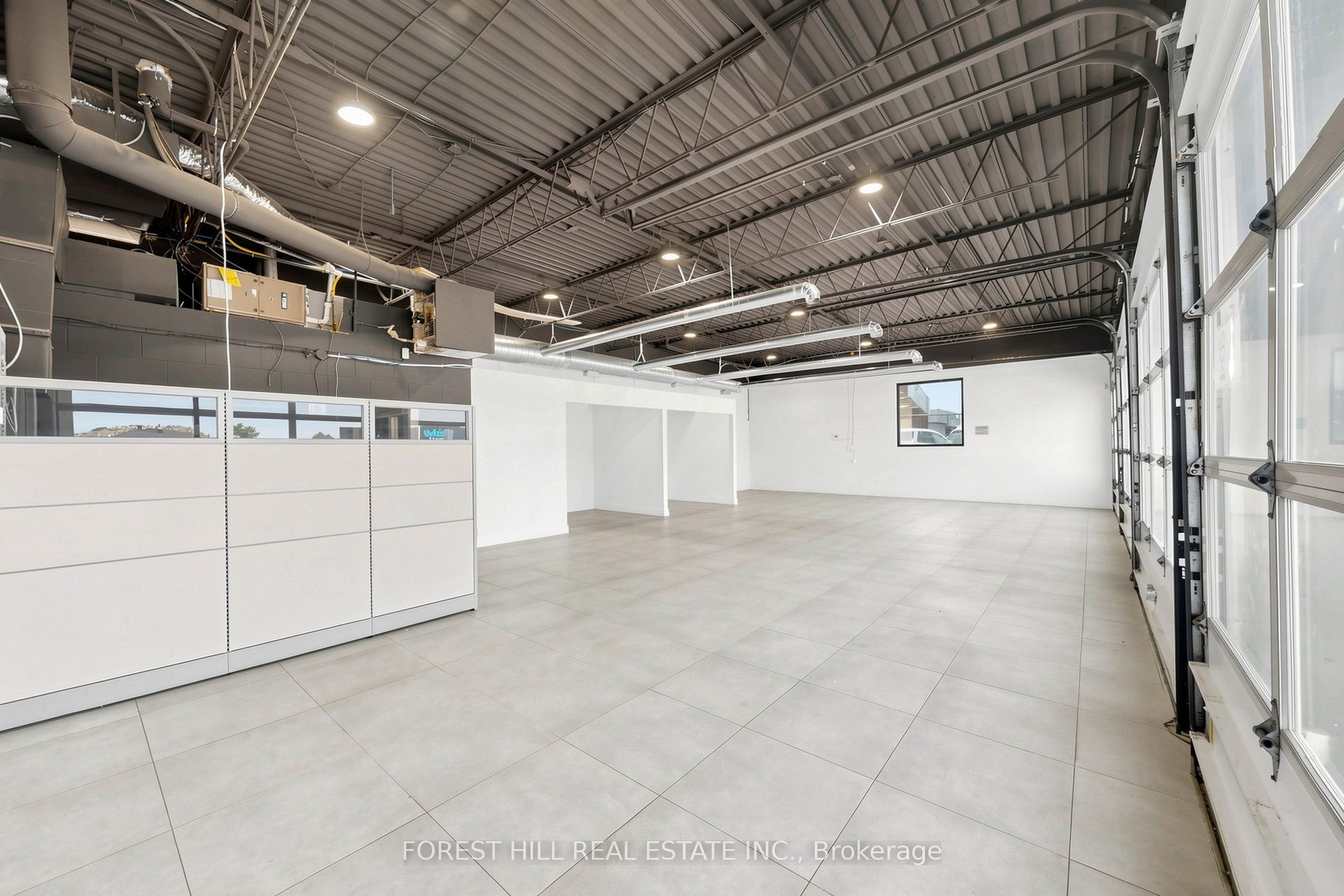 1502 Speers Road Property Photo 6