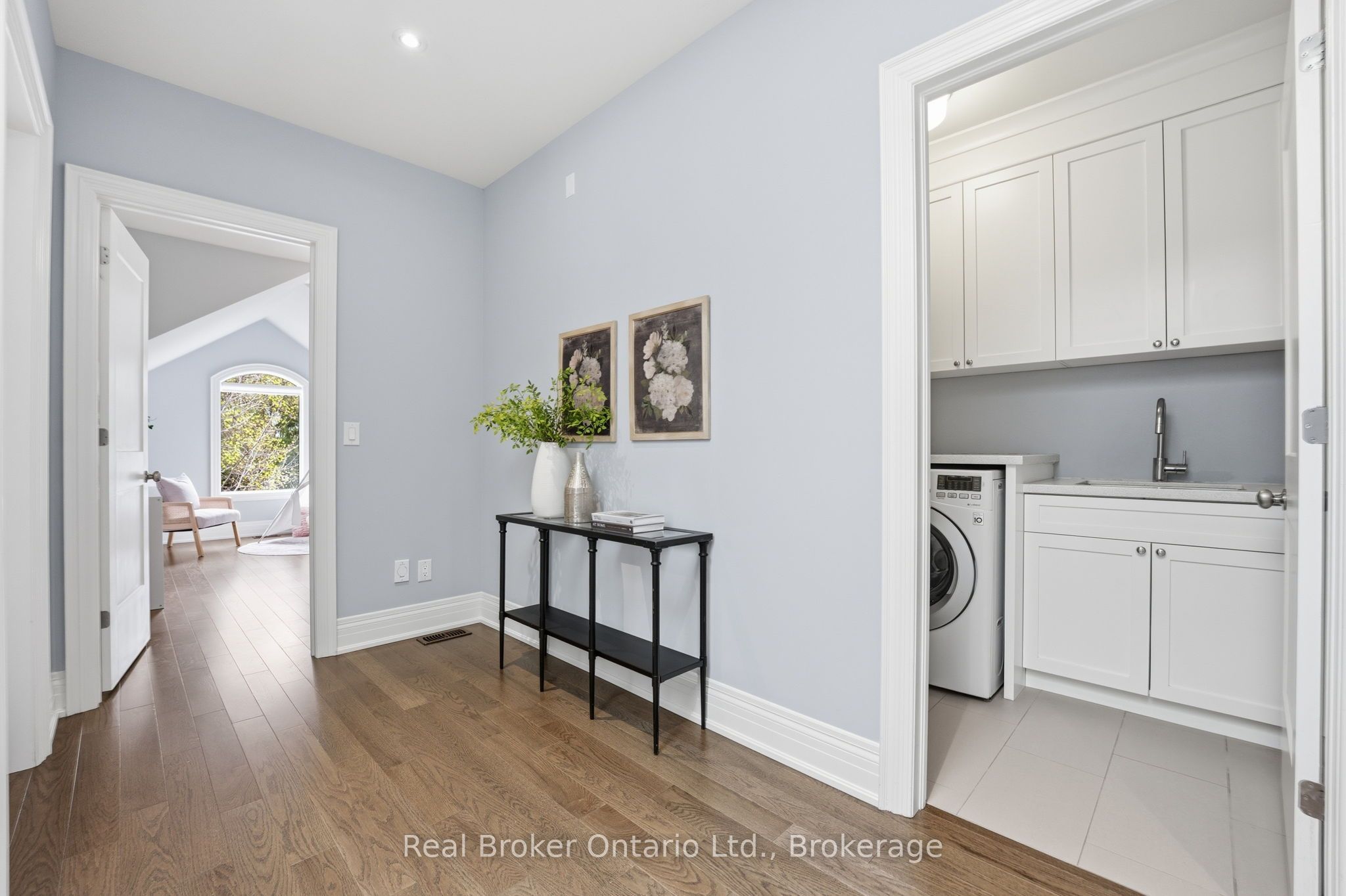 2541 Kate Common Property Photo 20