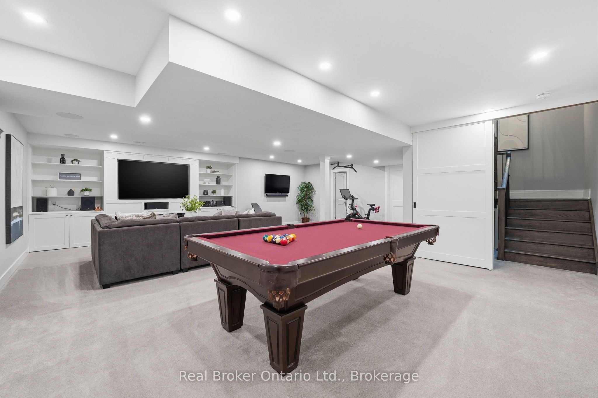 2541 Kate Common Property Photo 36