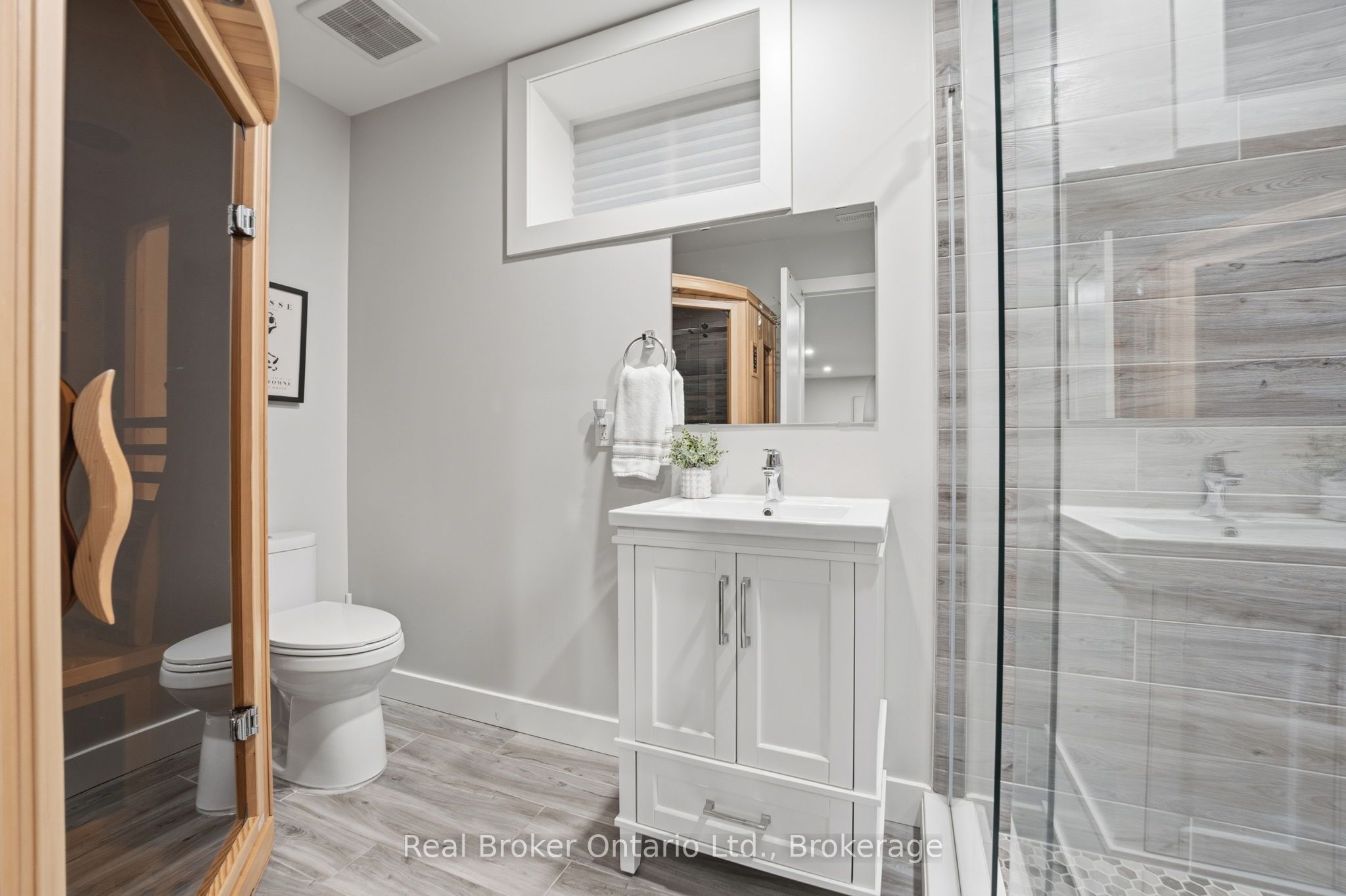 2541 Kate Common Property Photo 41