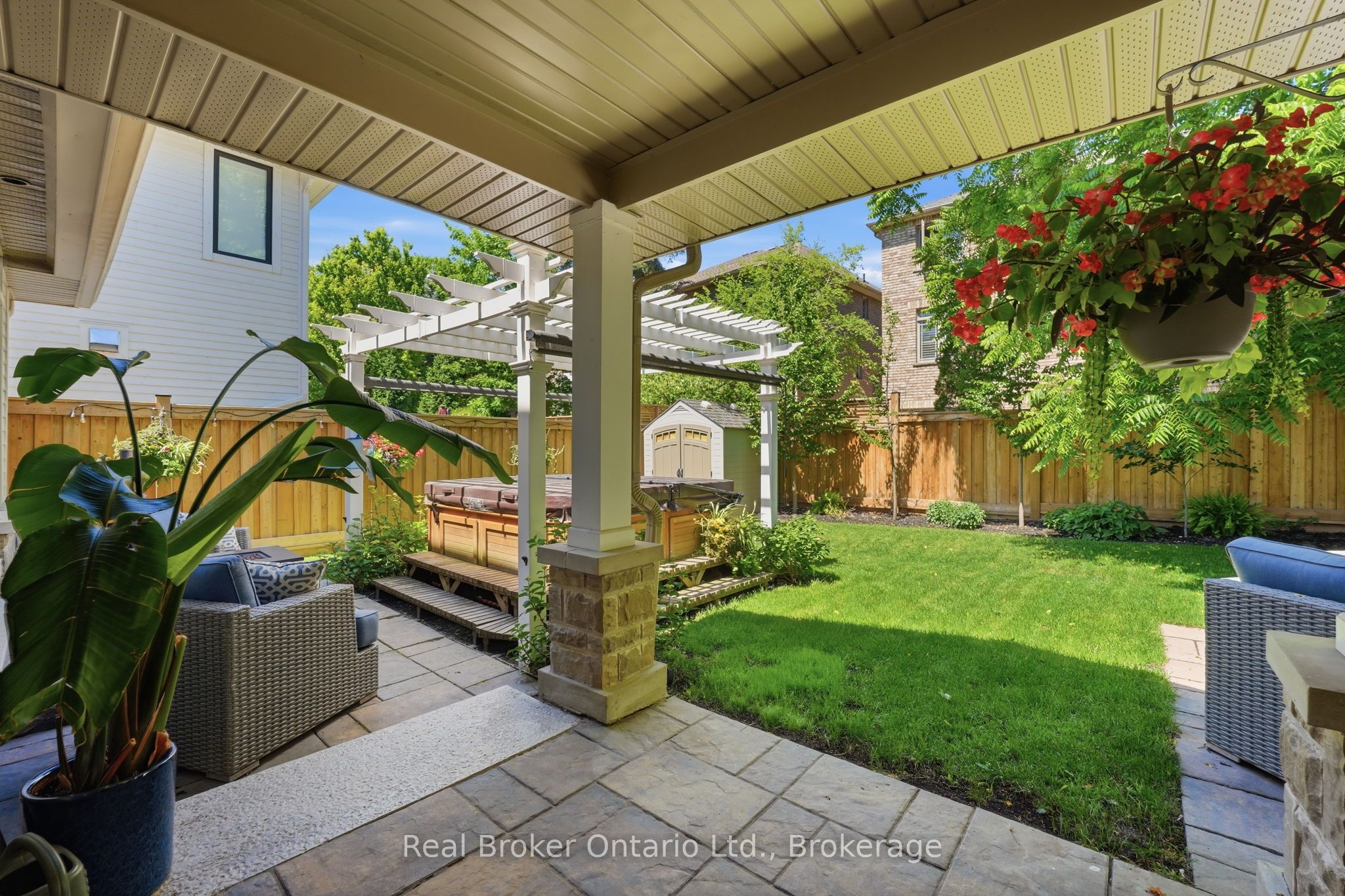 2541 Kate Common Property Photo 44