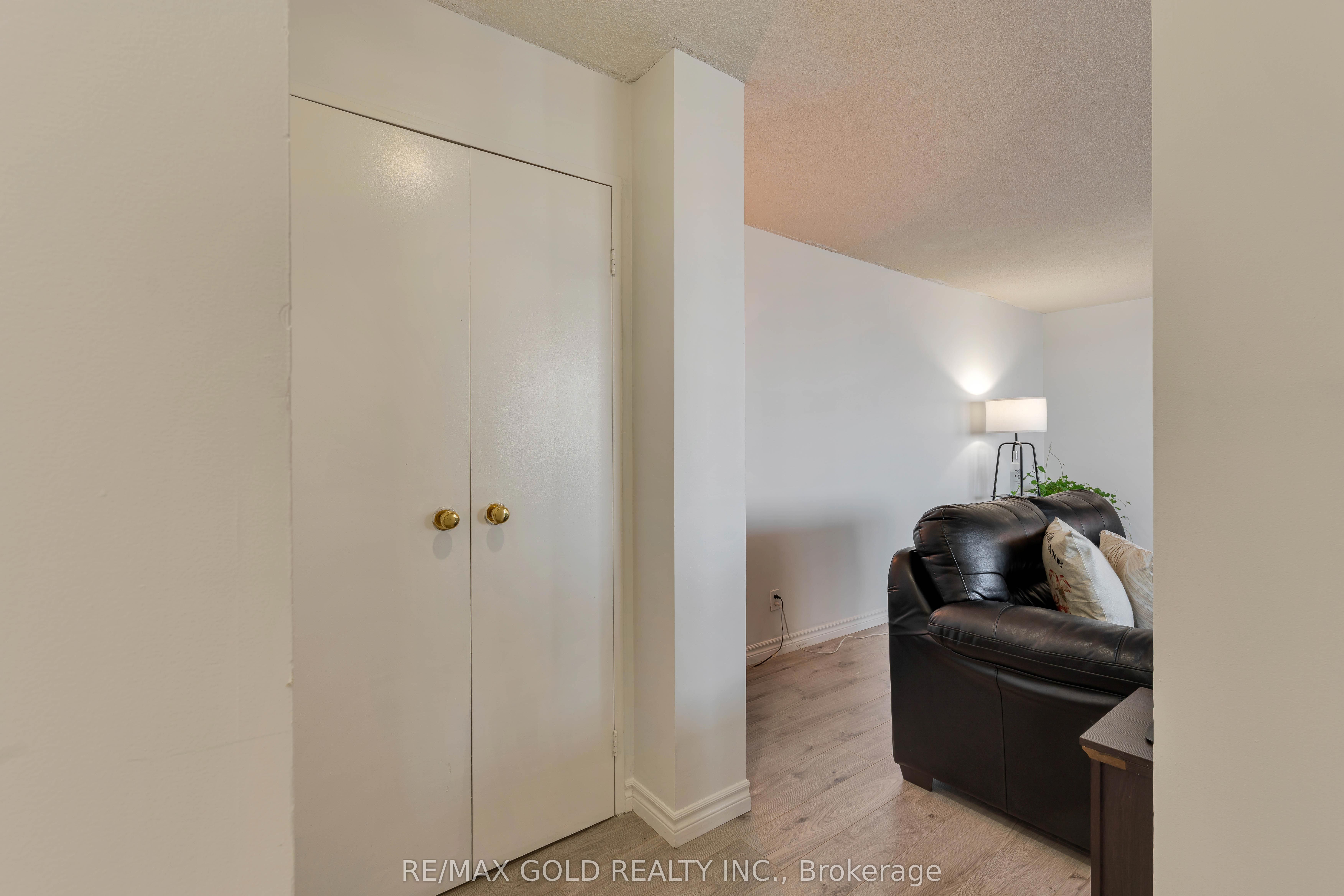 3700 Kaneff Crescent 2101 Property Photo 26