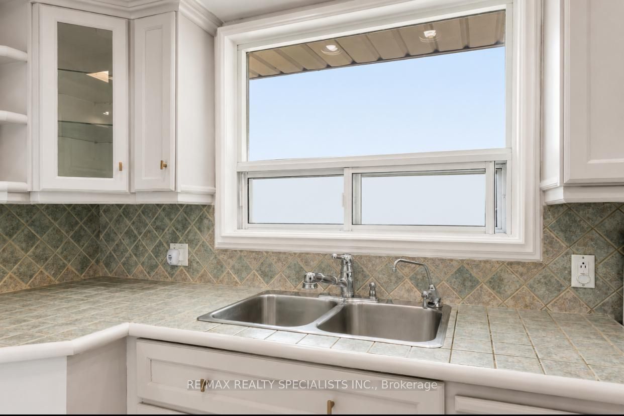 4886 Olde Base Line Road Property Photo 8
