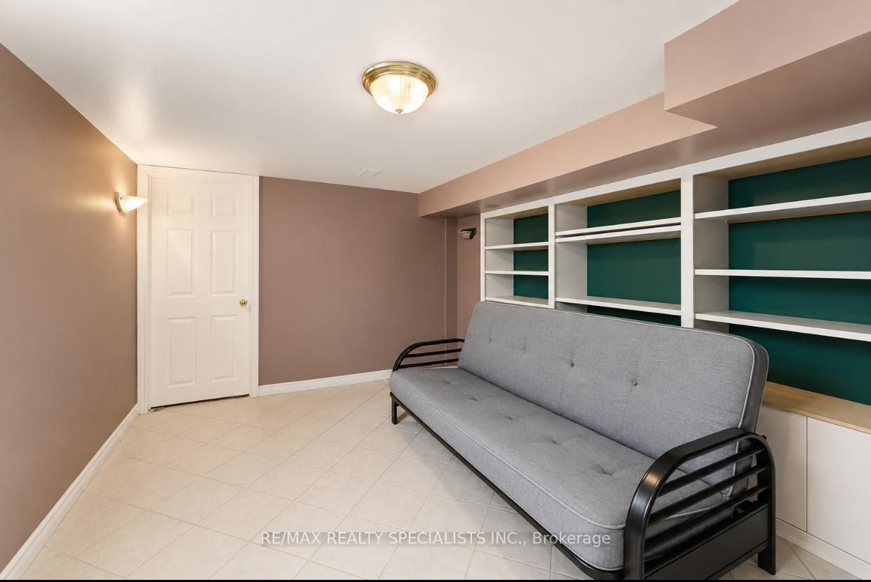 4886 Olde Base Line Road Property Photo 14