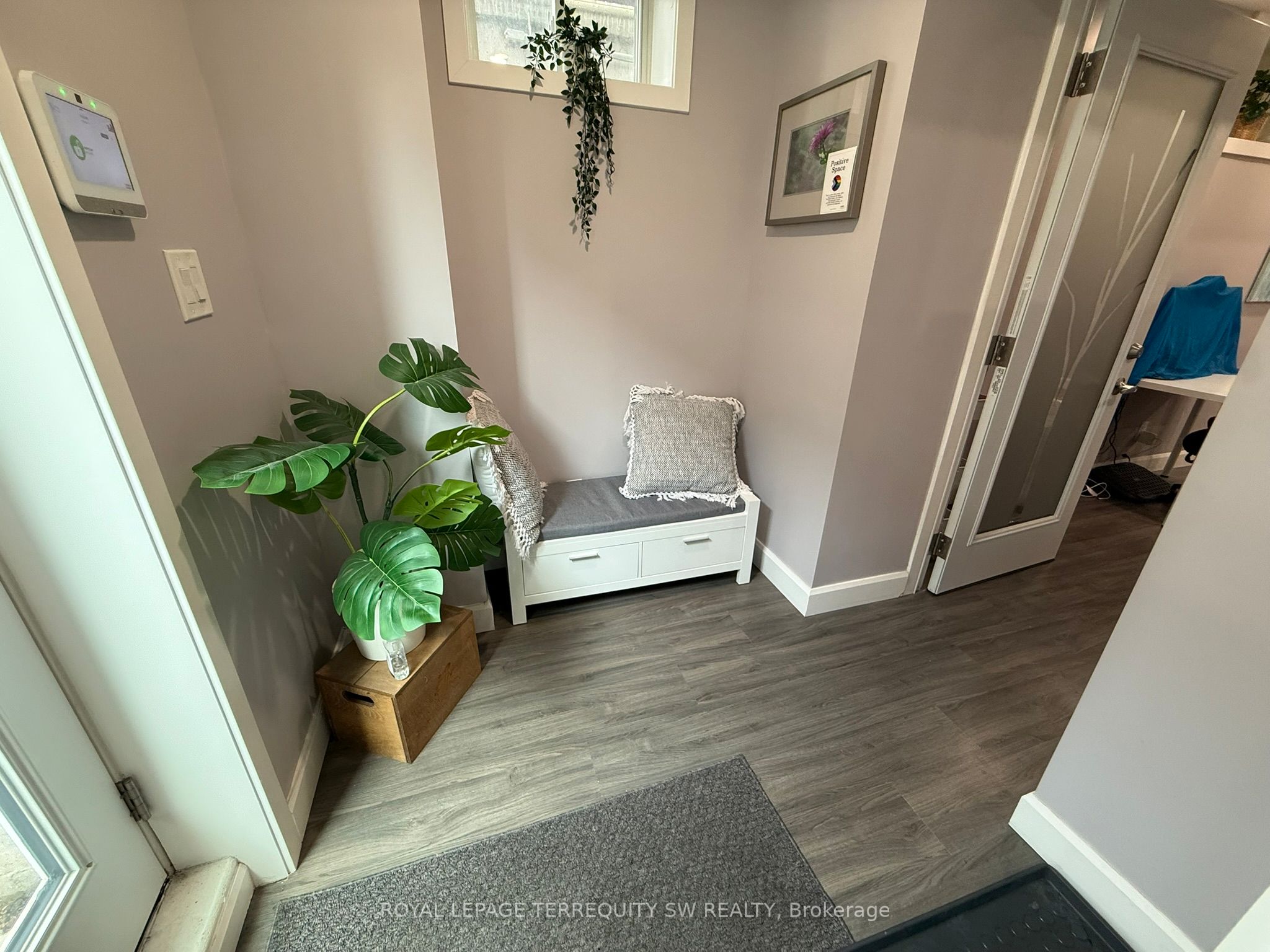 2134 Dundas Street W Unit 1 Lower Property Photo 6