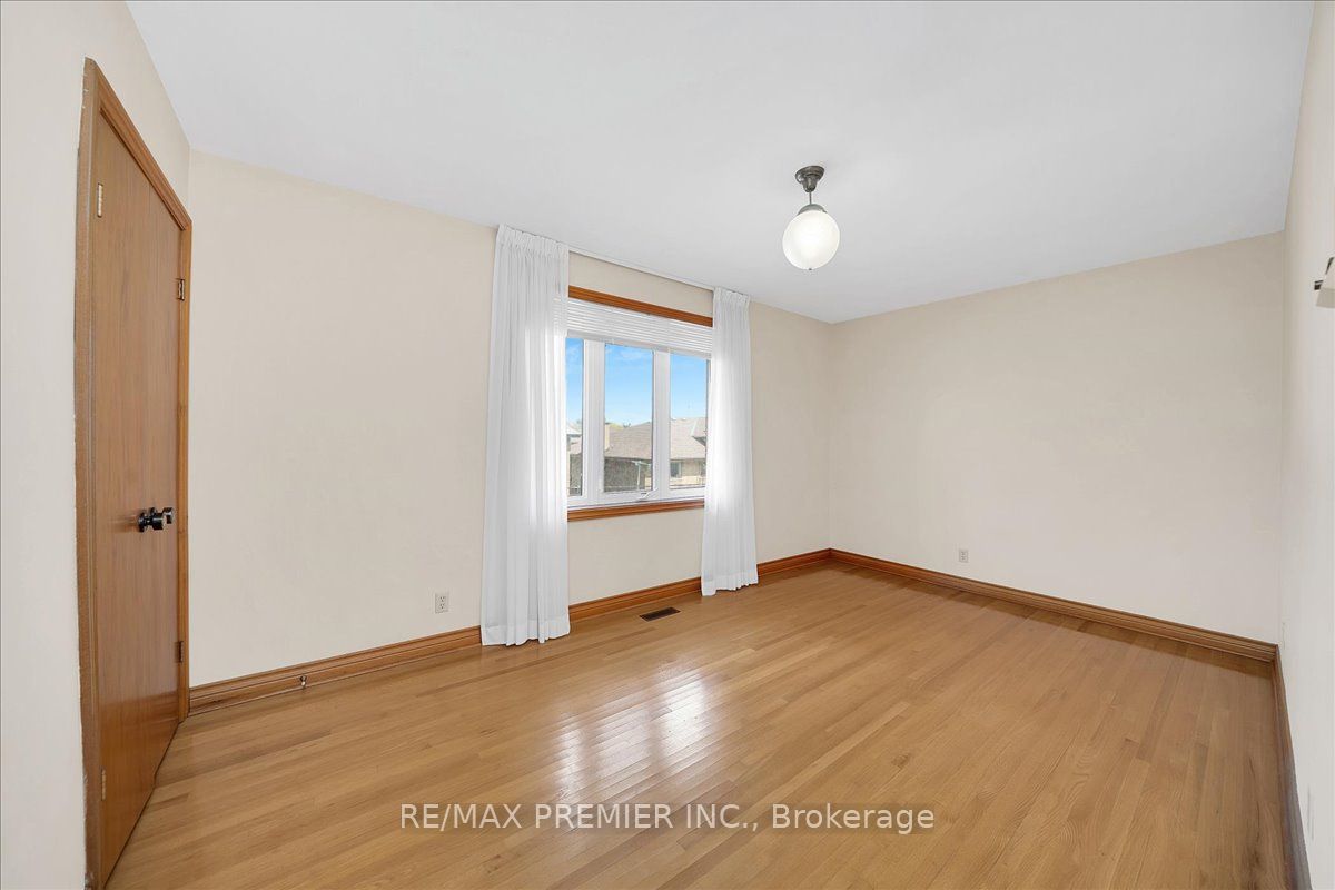 100 Hallsport Crescent Property Photo 27