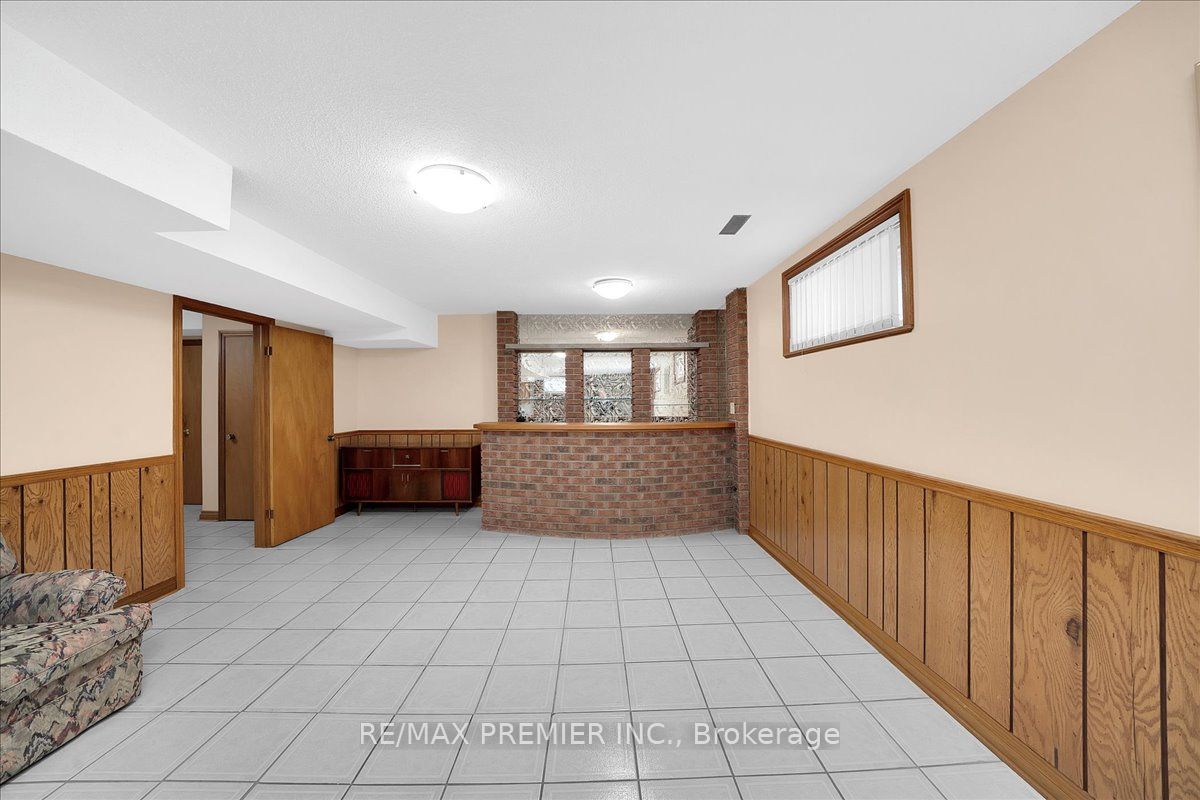 100 Hallsport Crescent Property Photo 39