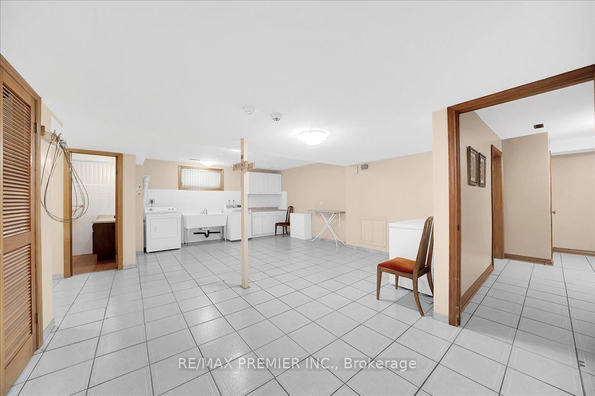 100 Hallsport Crescent Property Photo 42