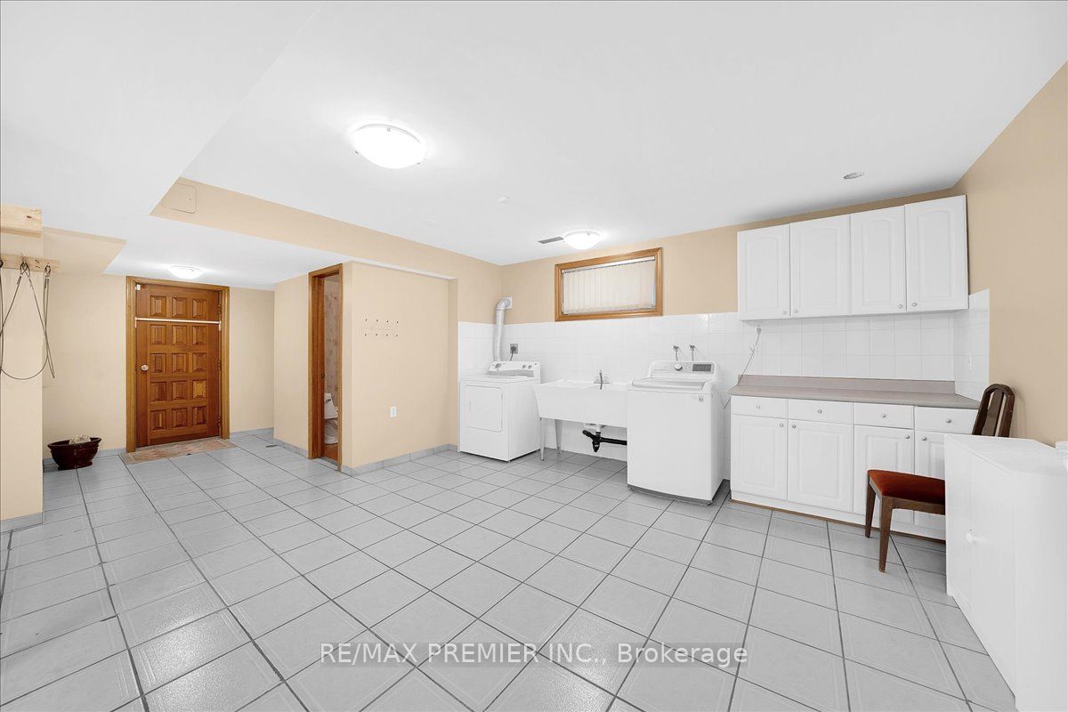 100 Hallsport Crescent Property Photo 43