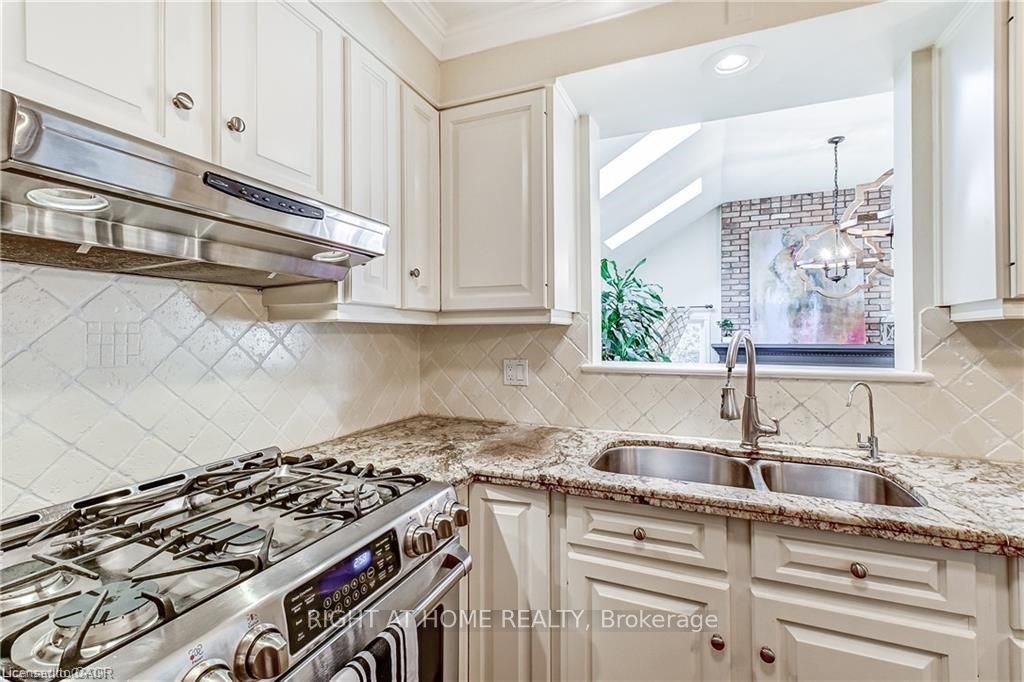 3021 Lakeshore Road Property Photo 14