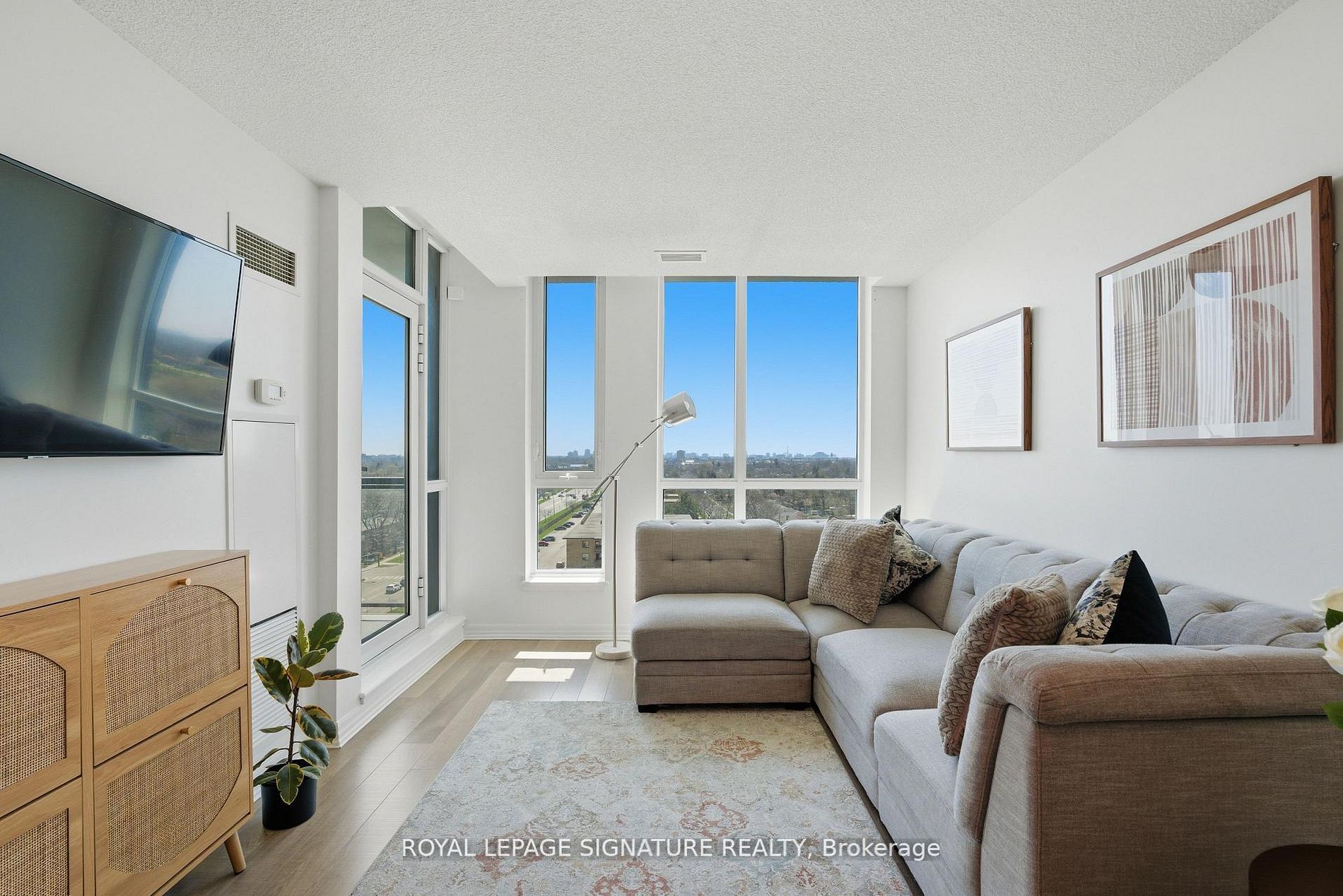 80 Esther Lorrie Drive 1116 Property Photo 11