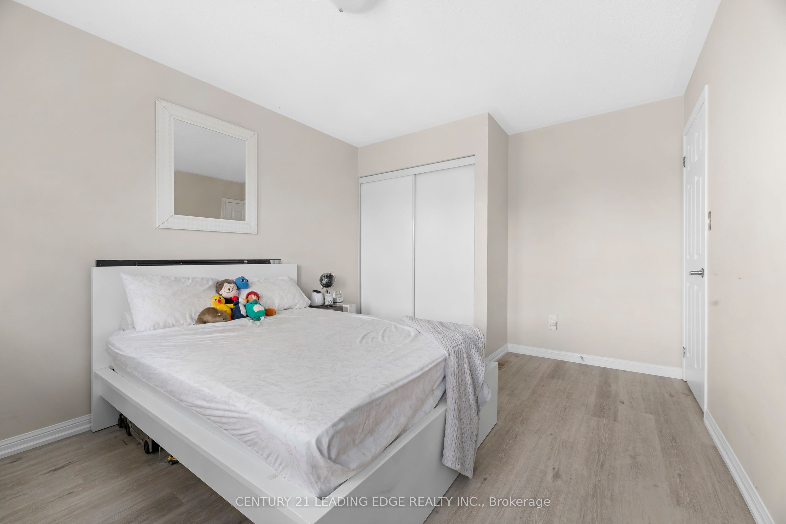 1113 Hepburn Road Property Photo 27
