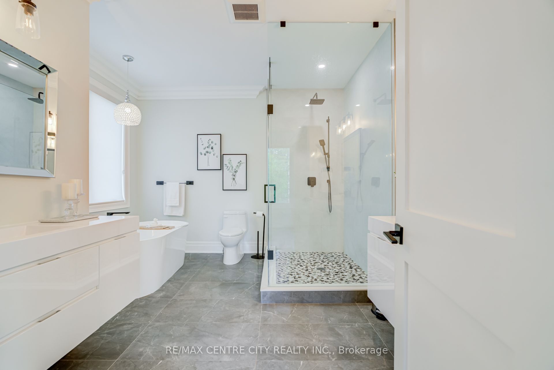 301 Martin Street Property Photo 25
