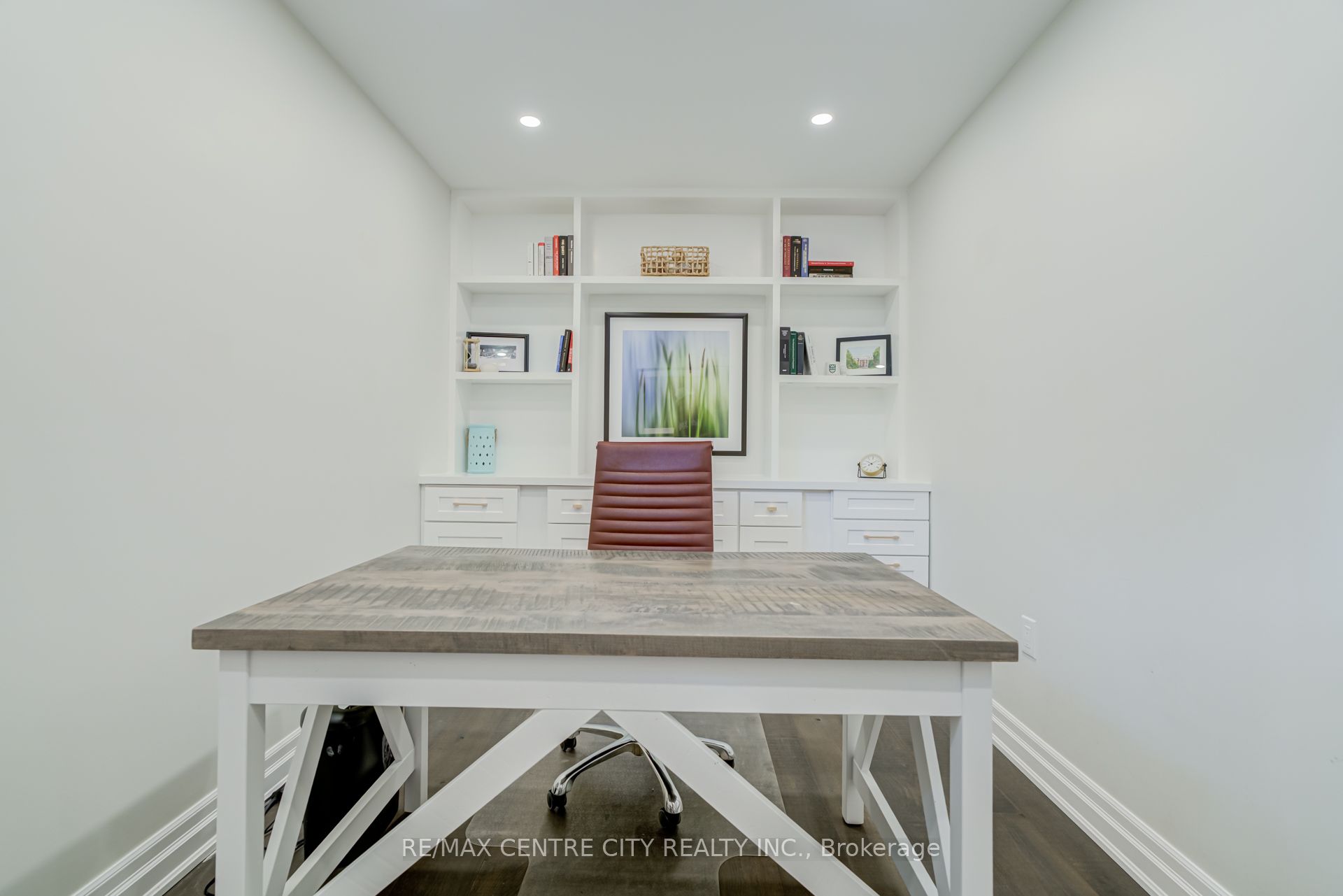 301 Martin Street Property Photo 40