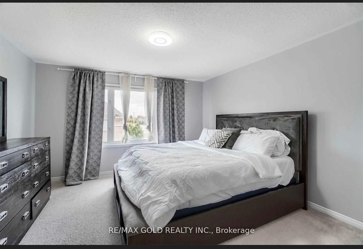 66 Zelda Road Property Photo 6