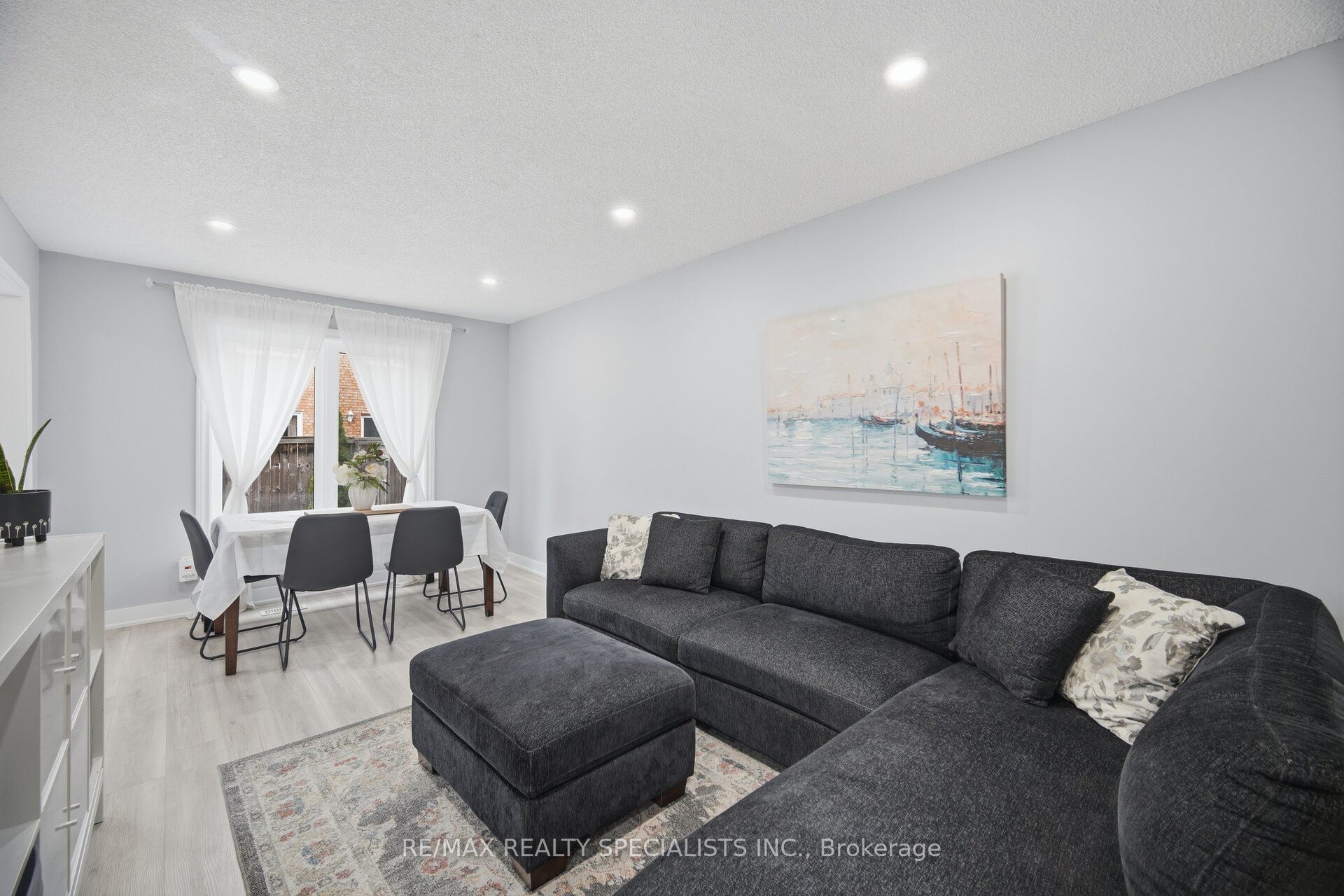 69 Wood Circle Property Photo 7