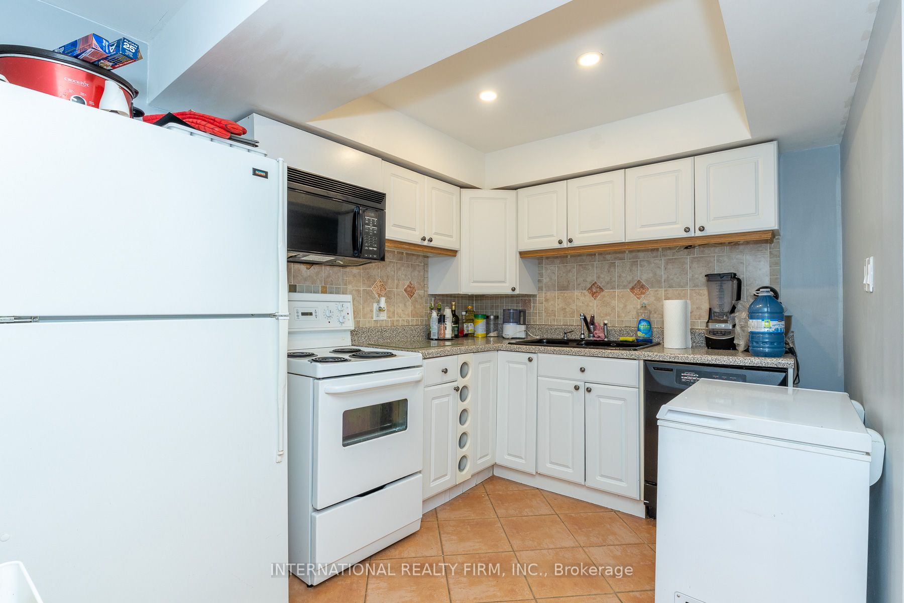 2528 Truscott Drive Property Photo 26