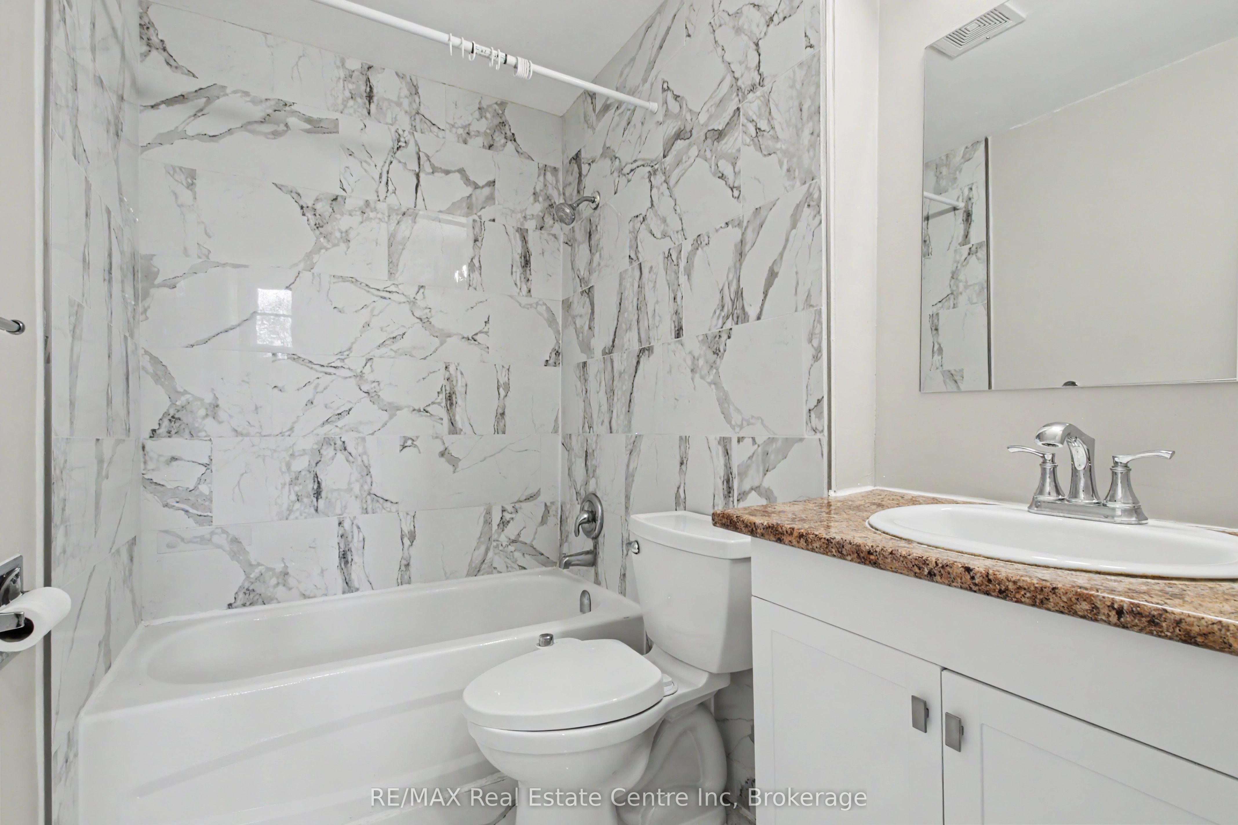 371 Bronte Street S 49 Property Photo 19