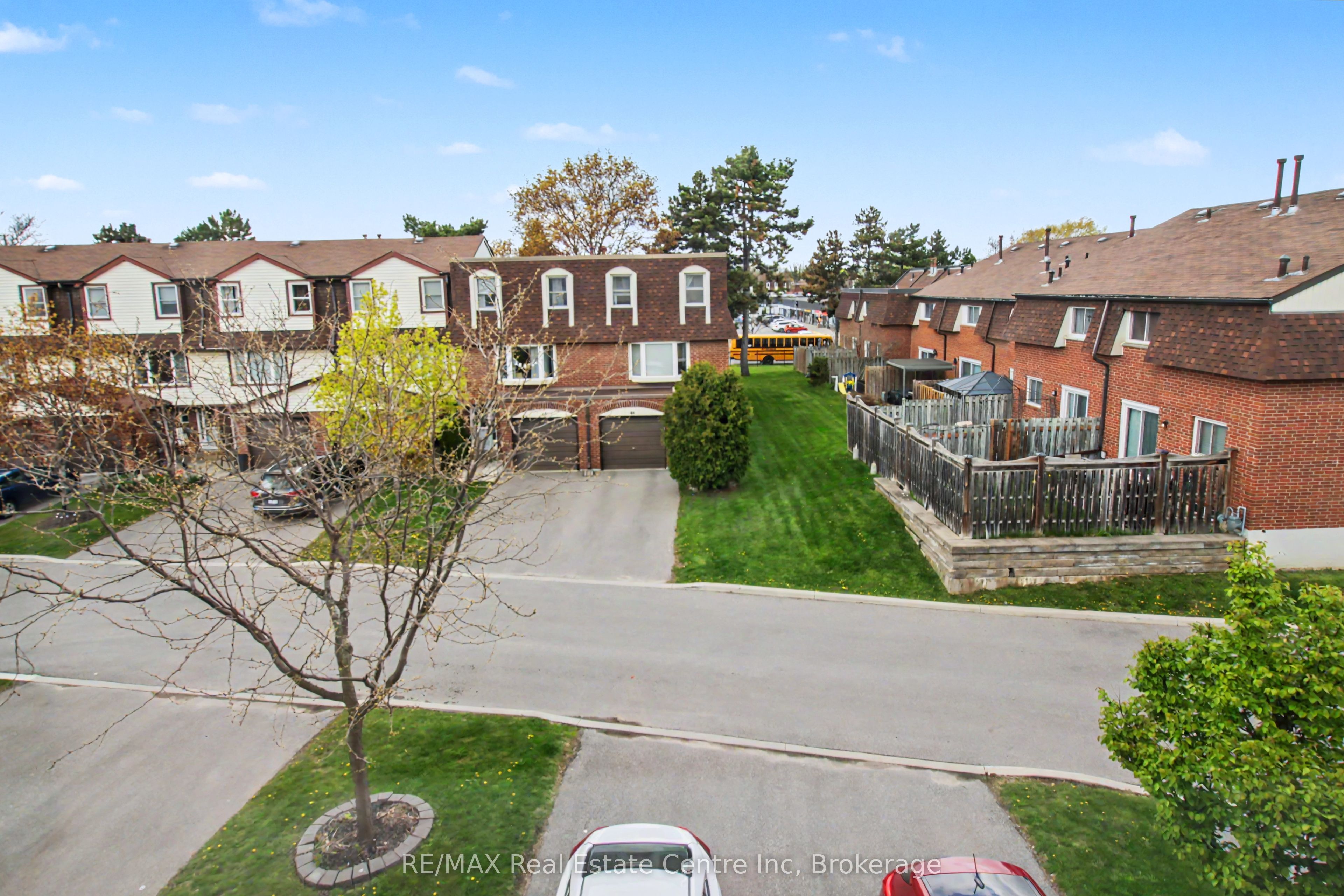 371 Bronte Street S 49 Property Photo 33