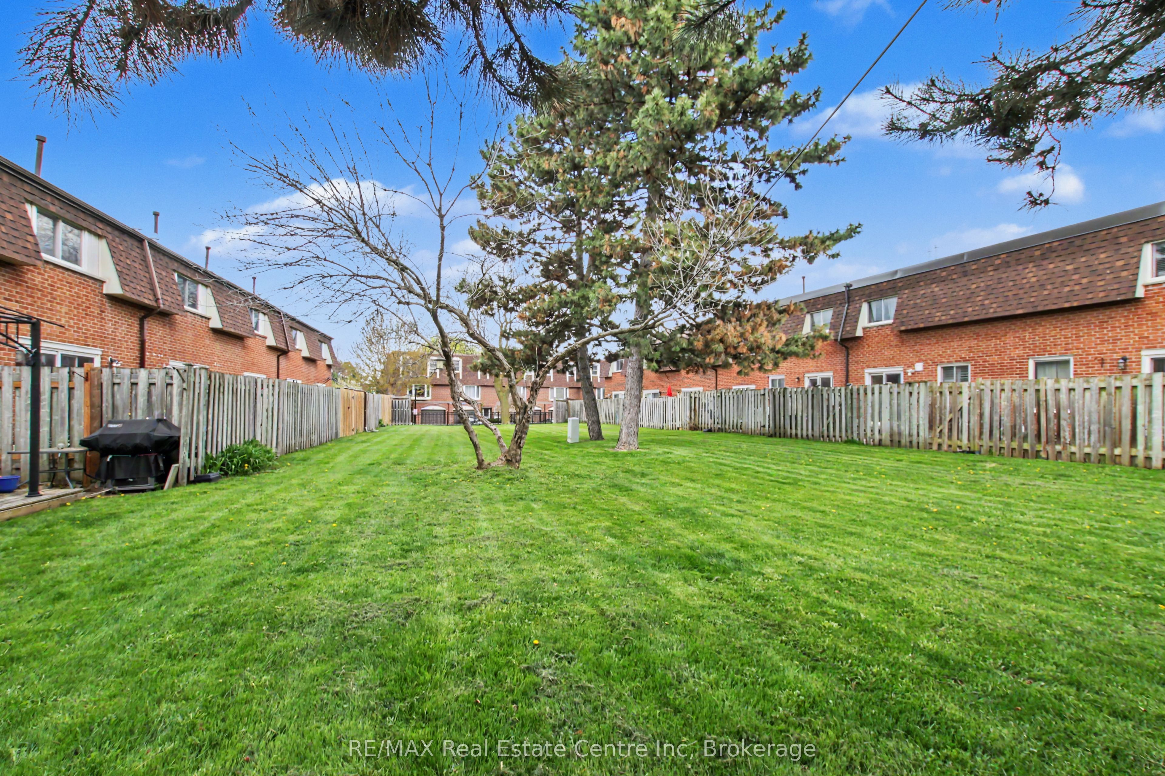 371 Bronte Street S 49 Property Photo 39