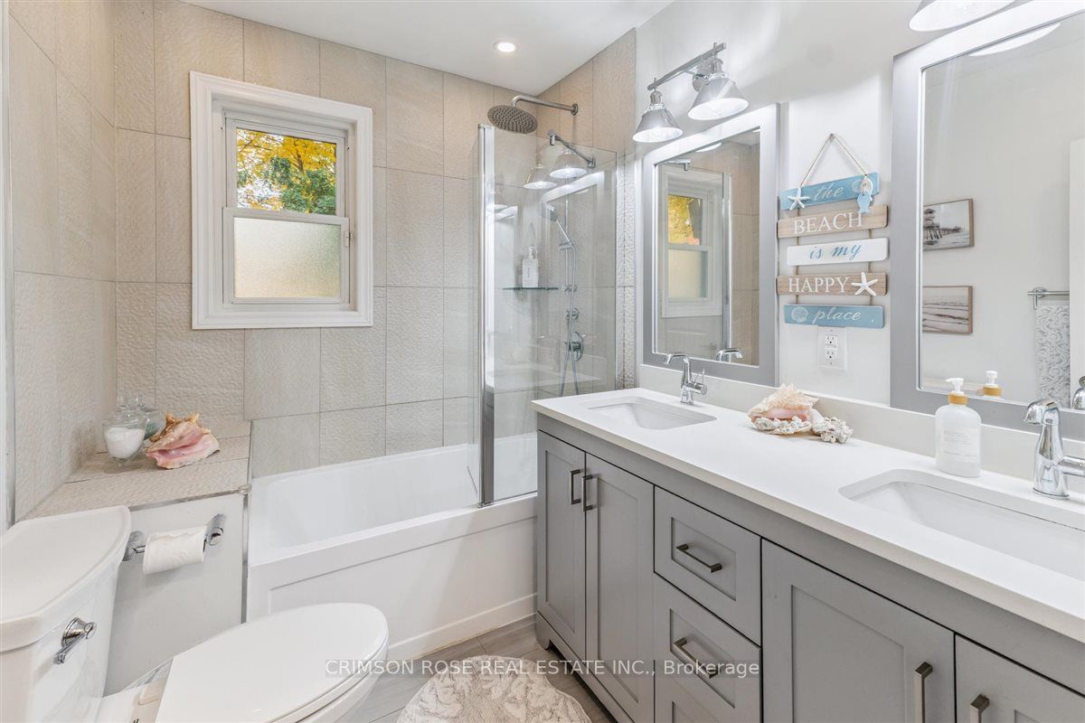 89 Holyrood Avenue Property Photo 22